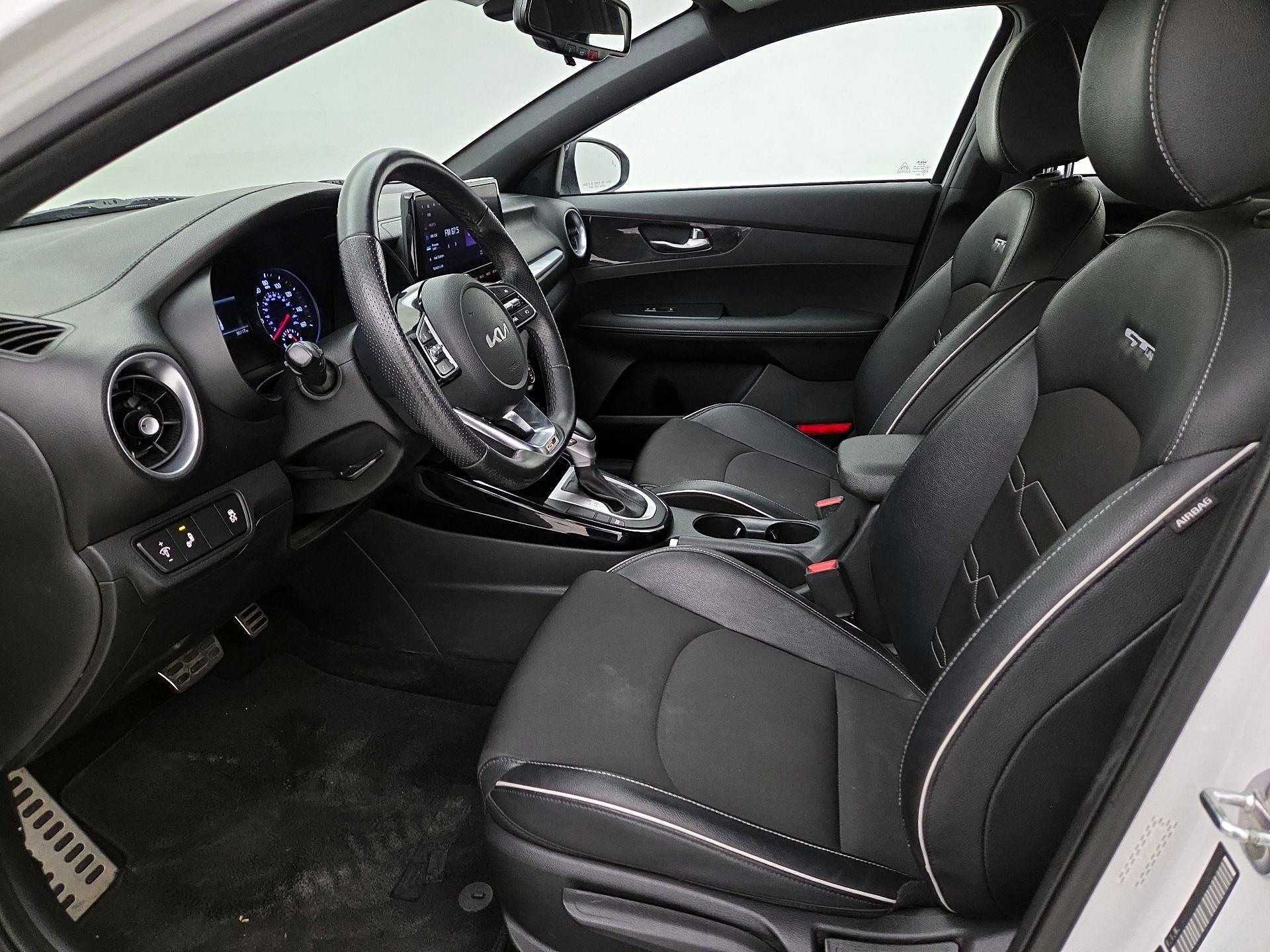 Thumbnail: 2023 Kia Forte - 11