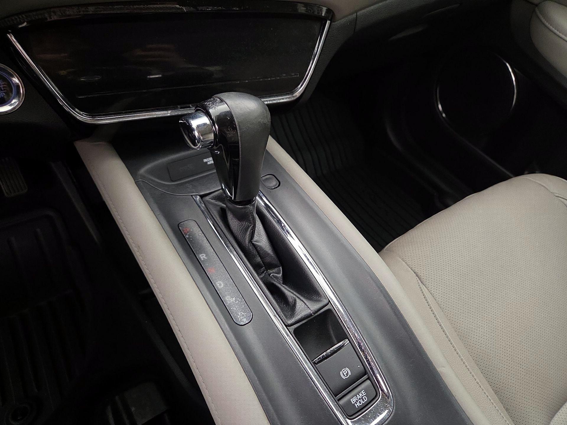 Thumbnail: 2022 Honda HR-V - 17