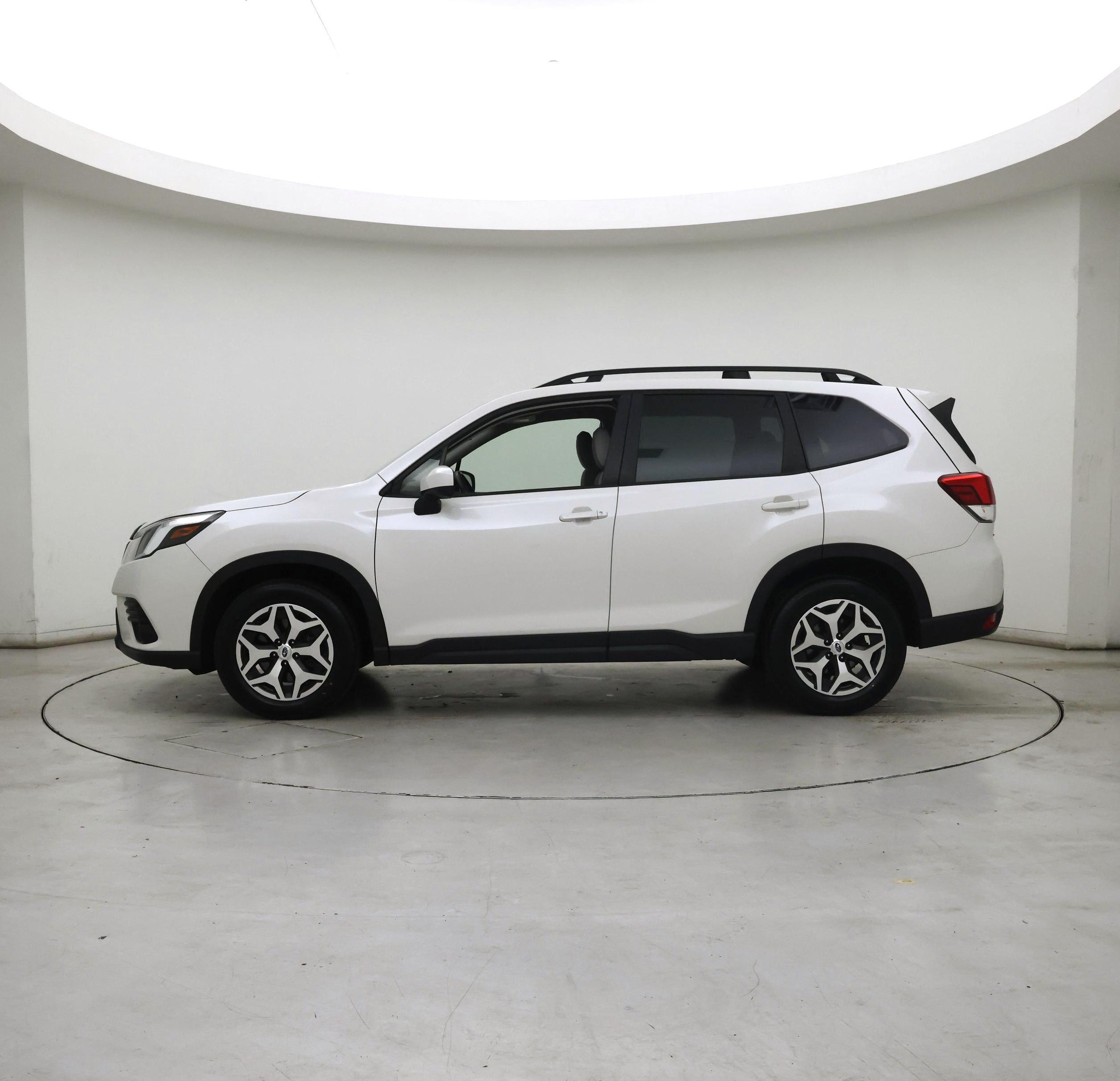 Thumbnail: 2023 Subaru Forester - 3