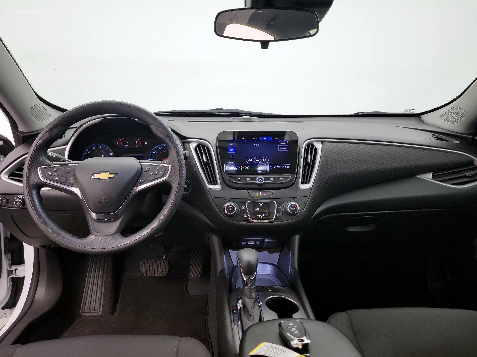 Thumbnail: 2024 Chevrolet Malibu - 9