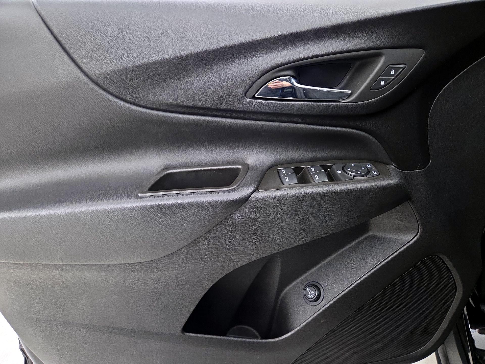 Thumbnail: 2023 Chevrolet Equinox - 12