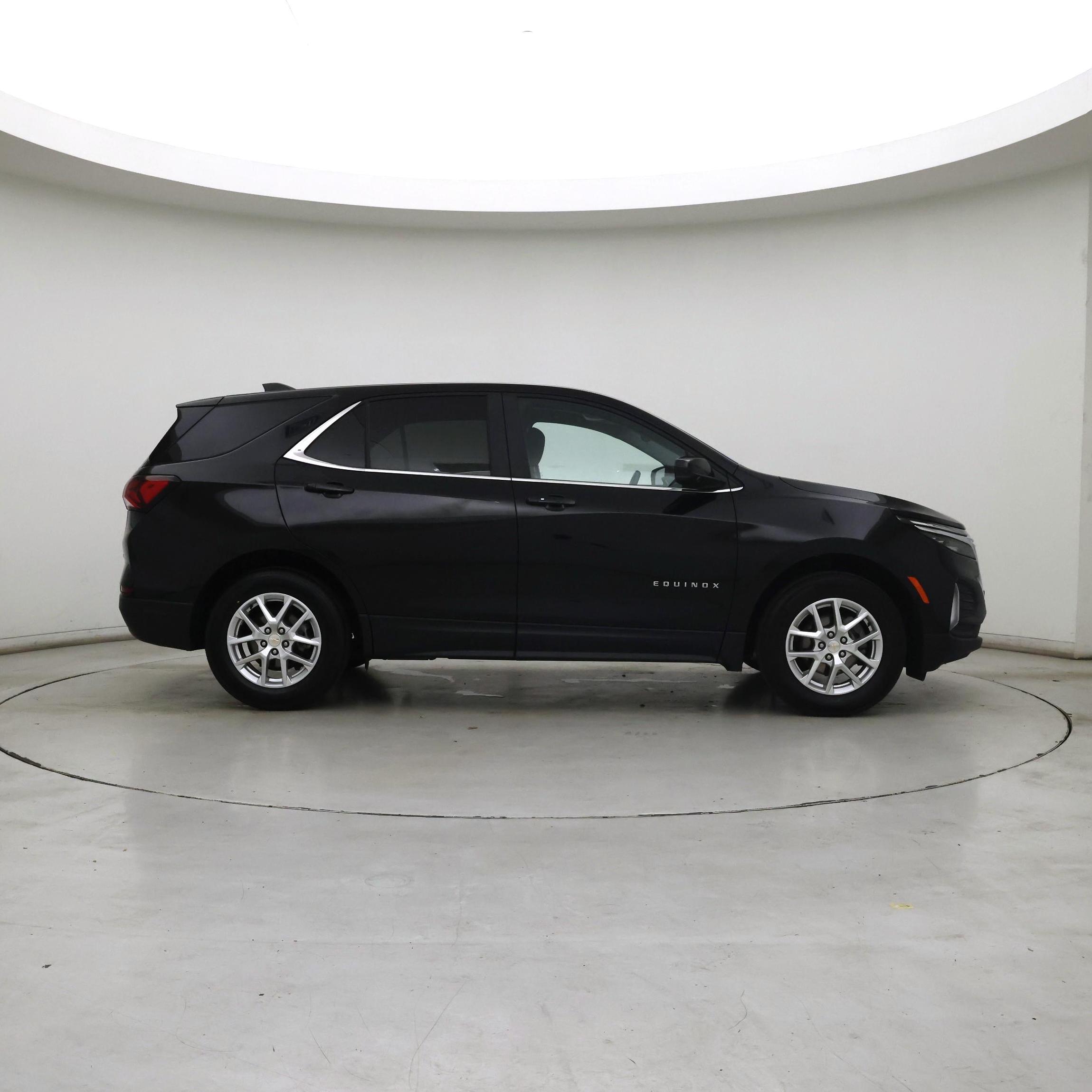 Thumbnail: 2023 Chevrolet Equinox - 7