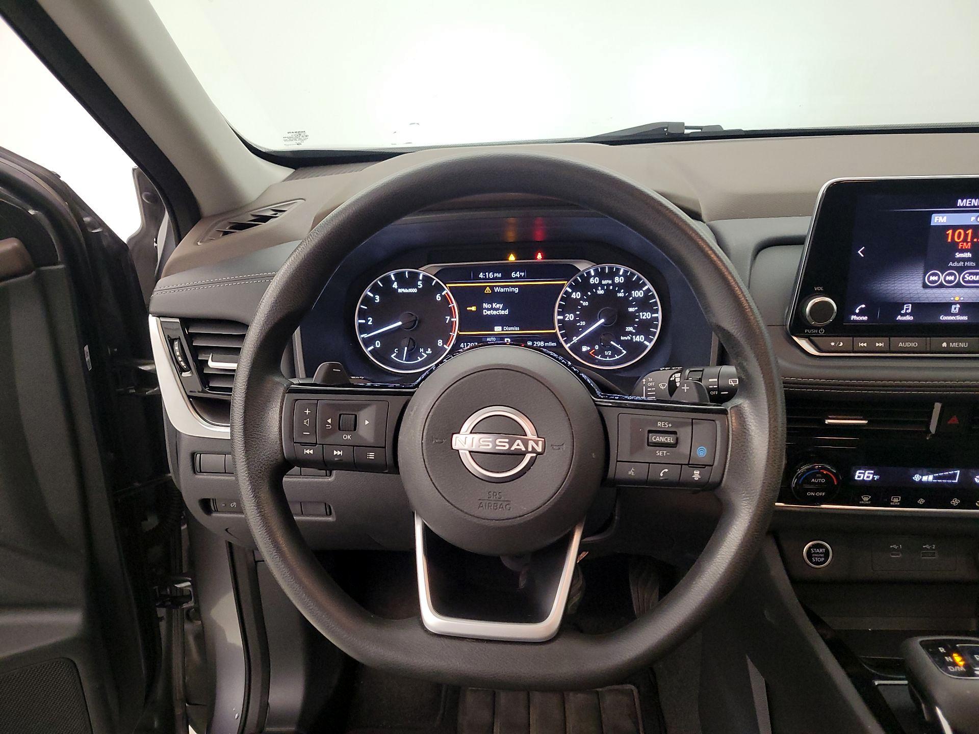 Thumbnail: 2022 Nissan Rogue - 10