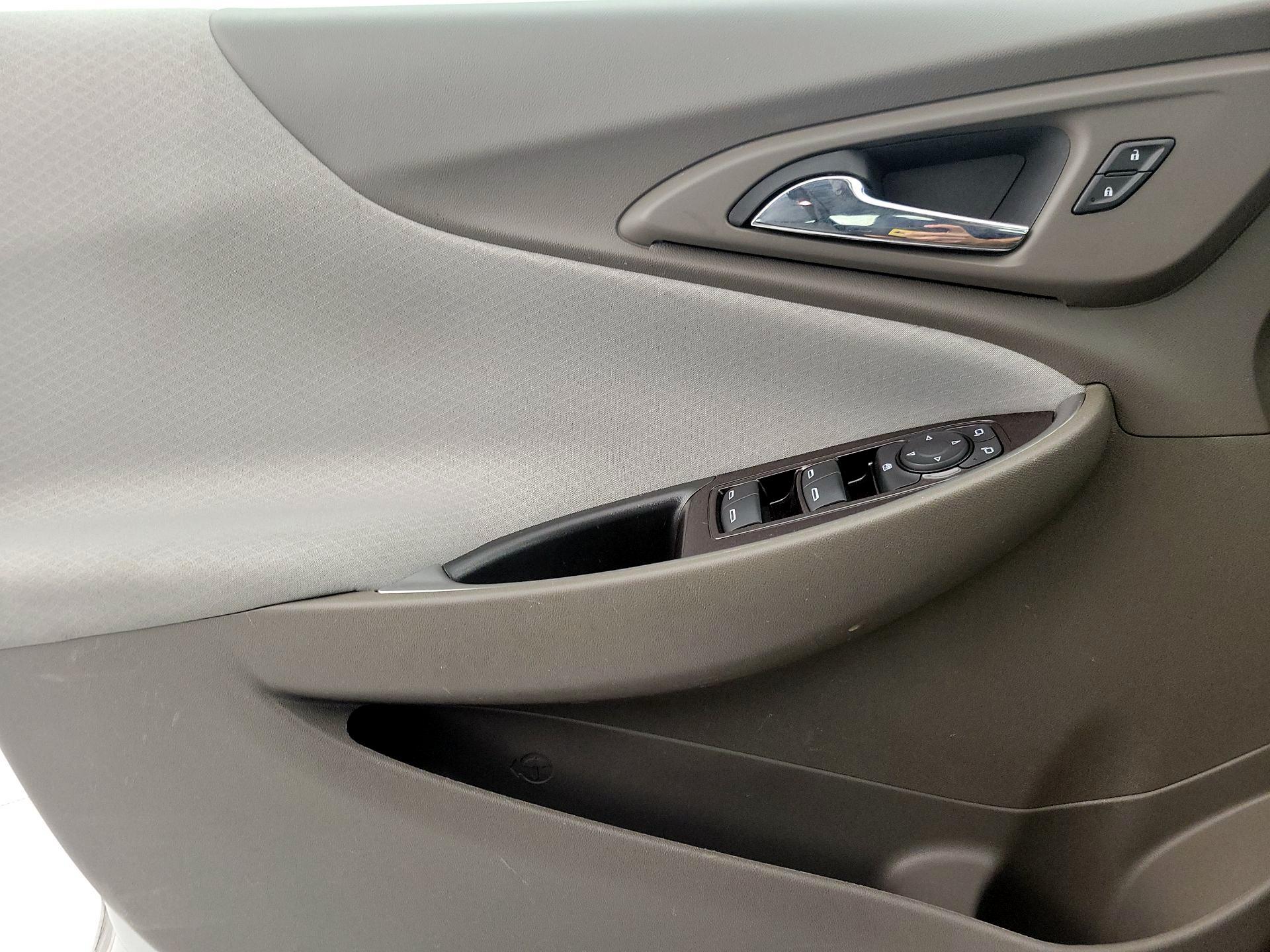 Thumbnail: 2022 Chevrolet Malibu - 12