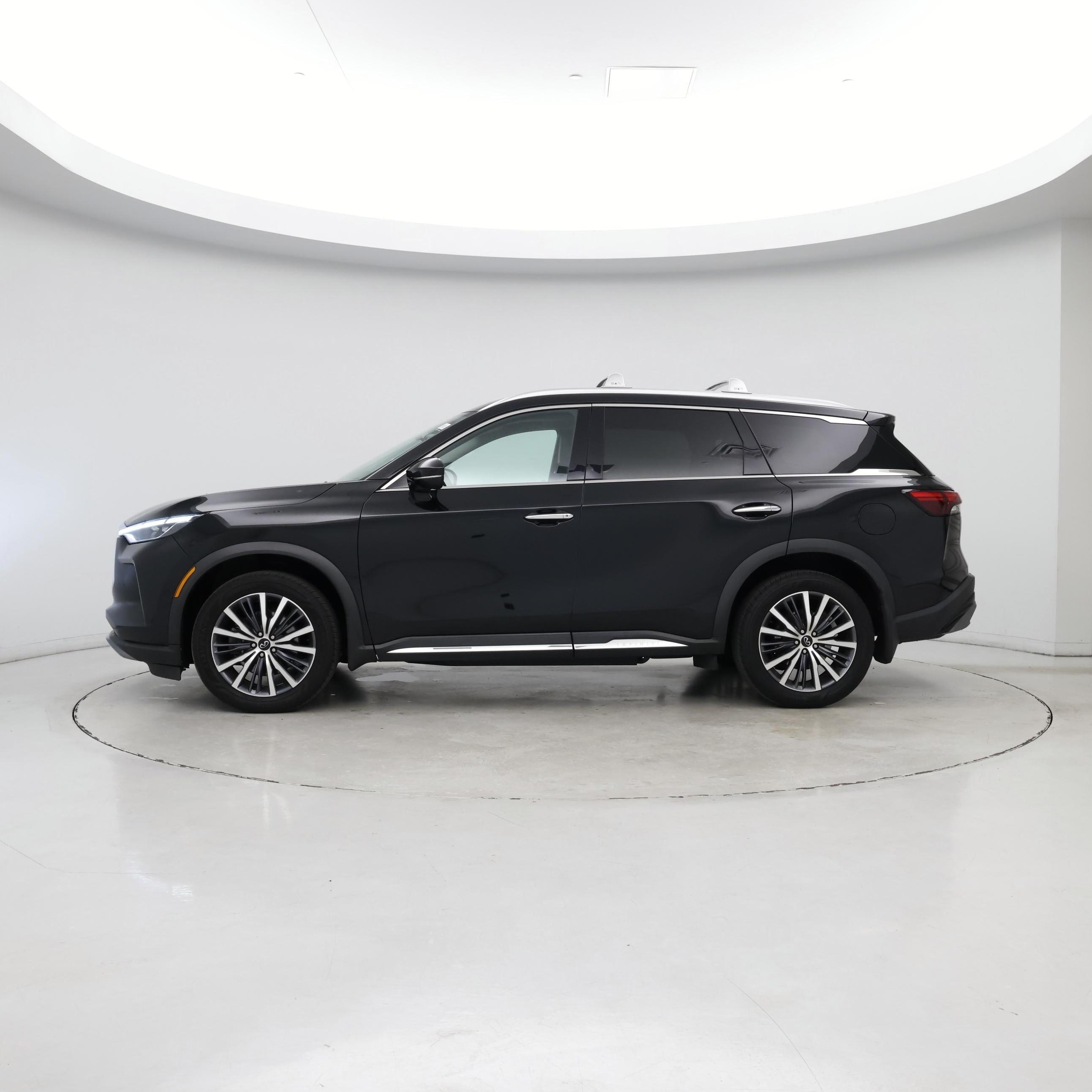 Thumbnail: 2023 INFINITI QX60 - 3