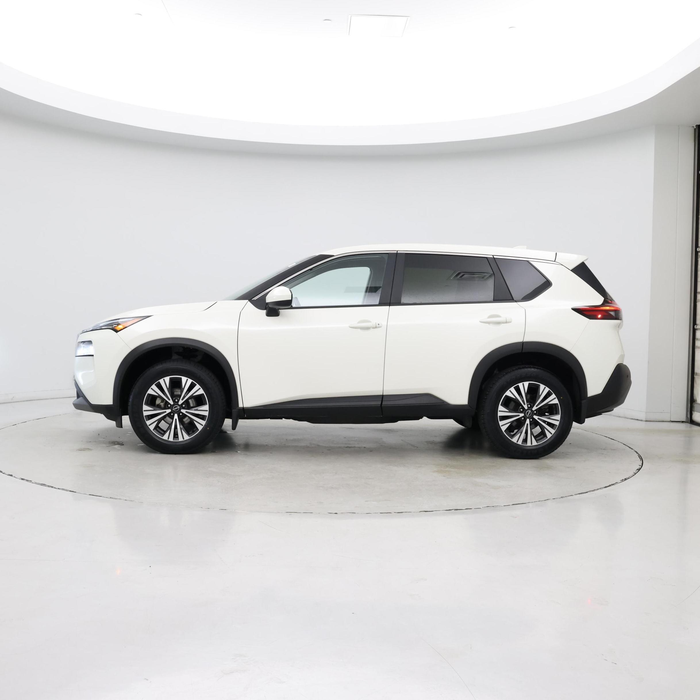 Thumbnail: 2023 Nissan Rogue - 3