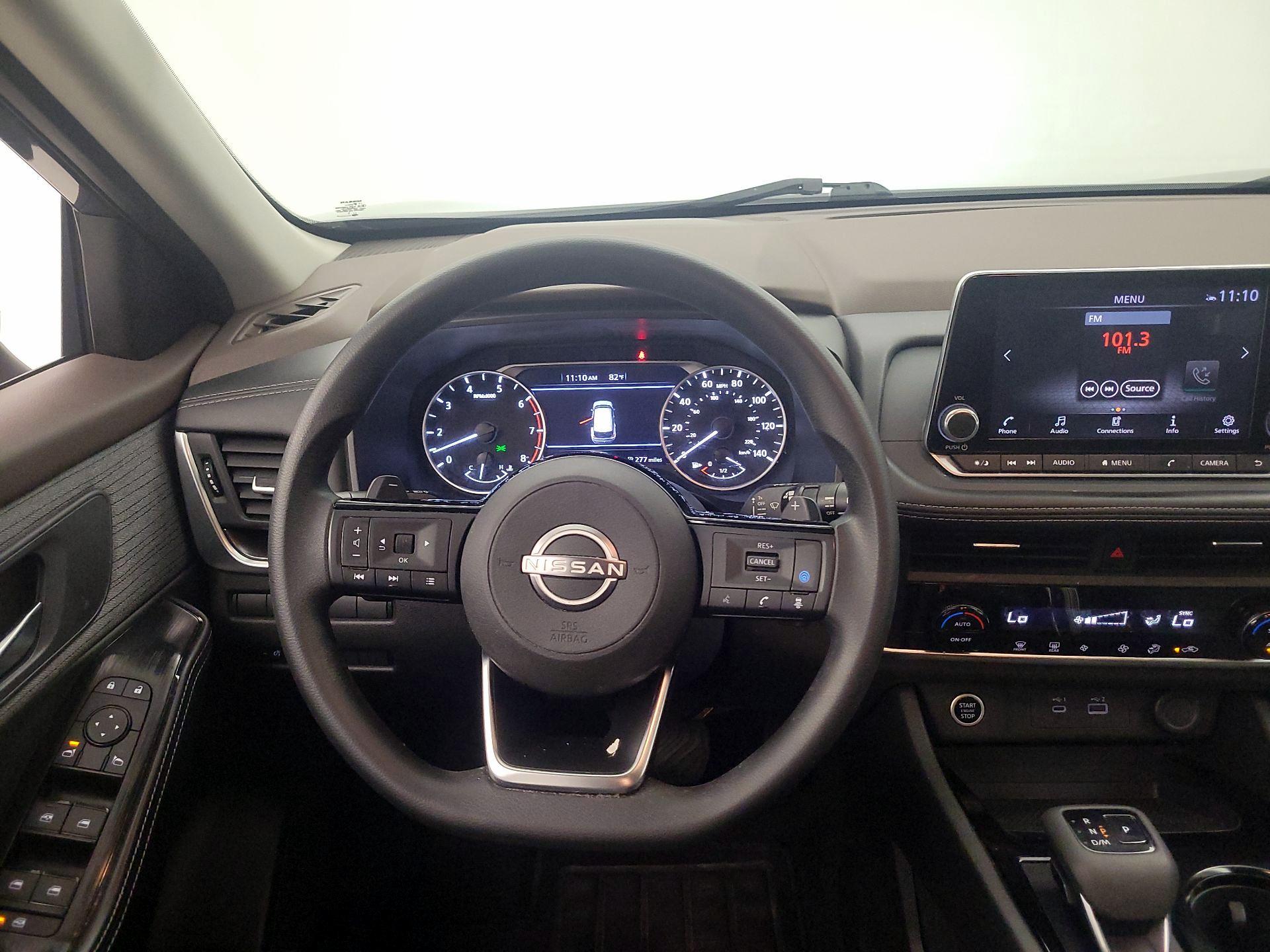 Thumbnail: 2023 Nissan Rogue - 10