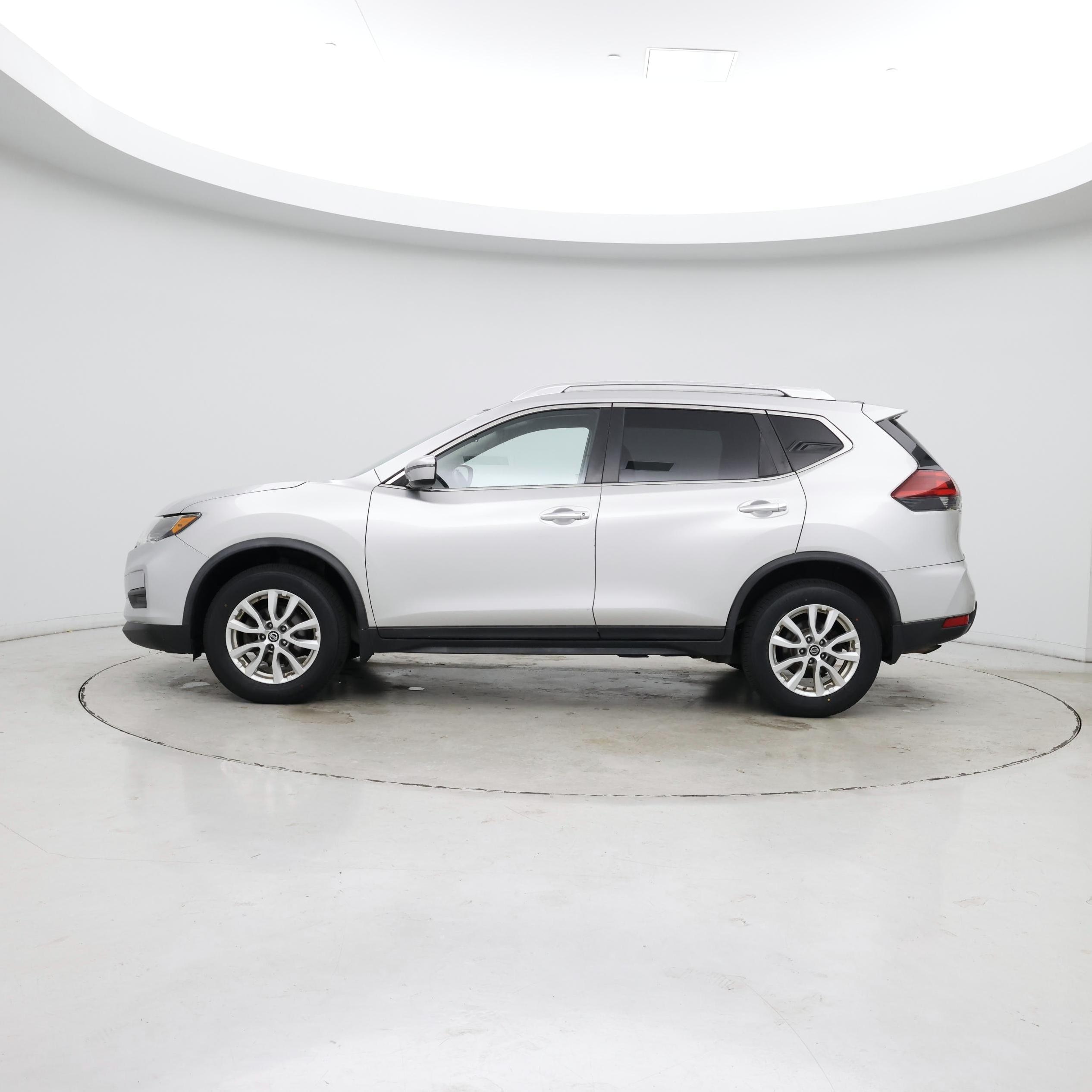 Thumbnail: 2020 Nissan Rogue - 3