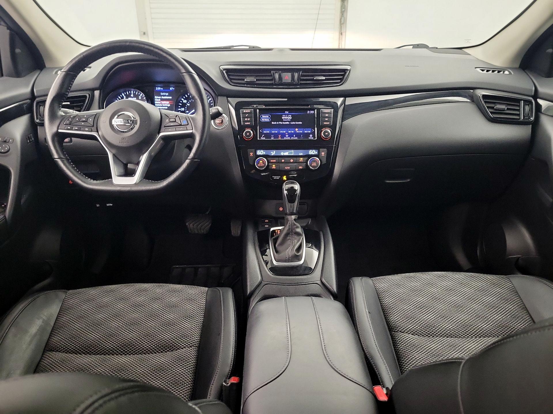 Thumbnail: 2022 Nissan Rogue Sport - 9