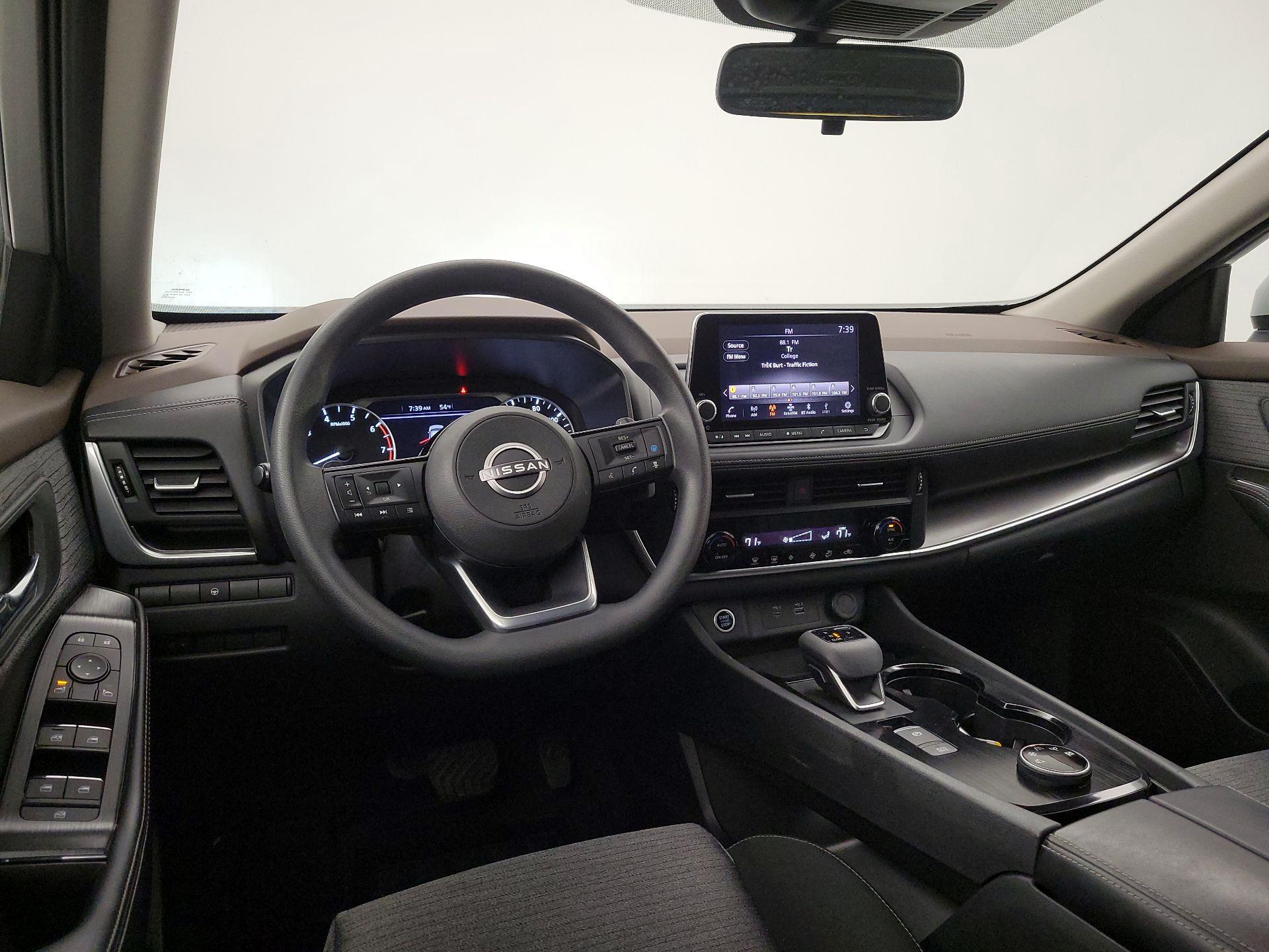 Thumbnail: 2023 Nissan Rogue - 9
