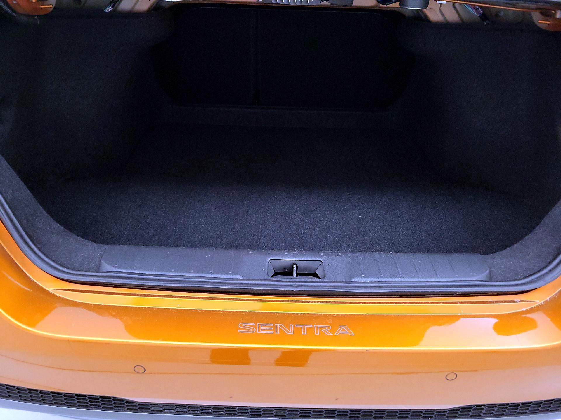 Thumbnail: 2023 Nissan Sentra - 20