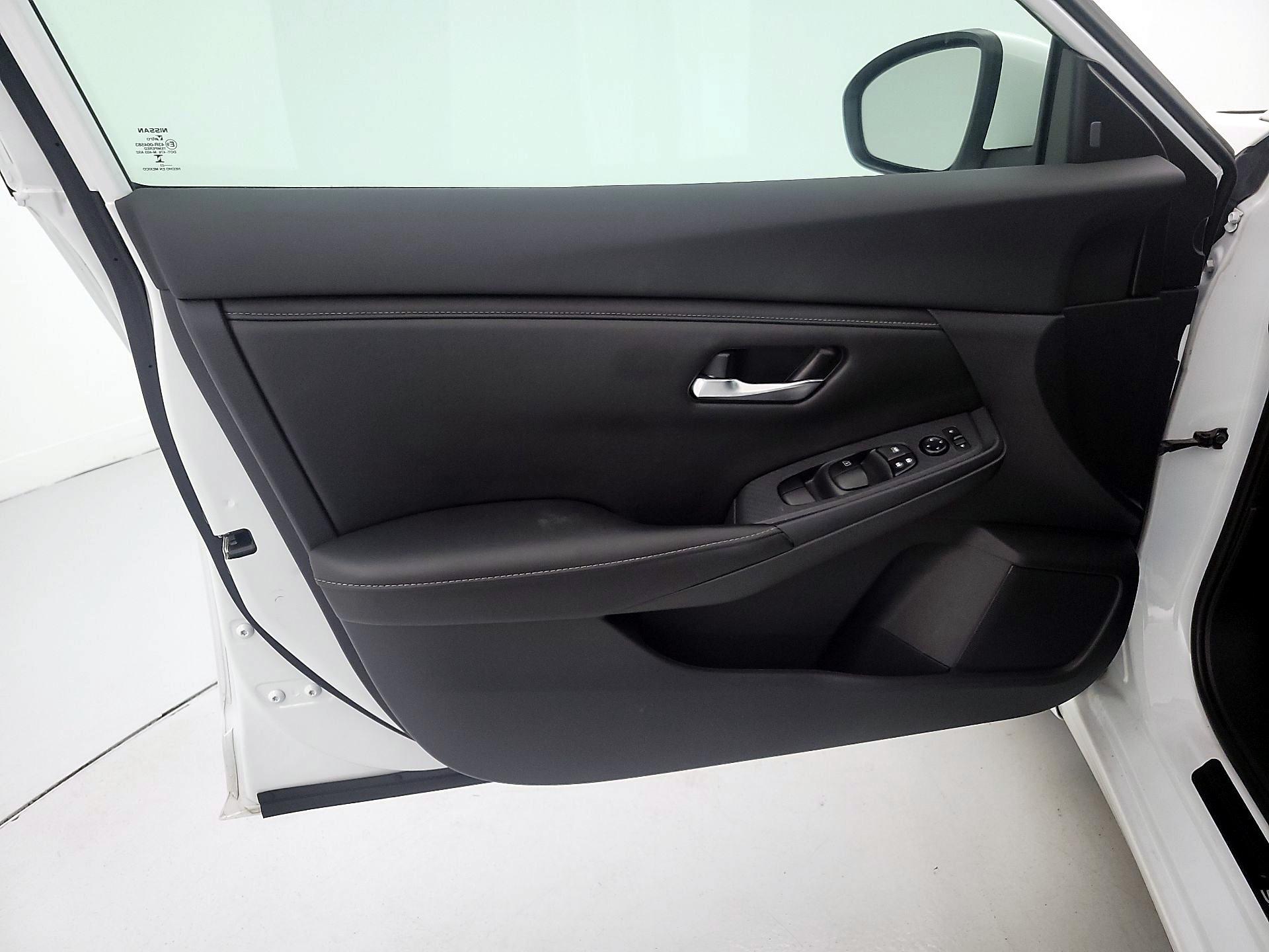 Thumbnail: 2023 Nissan Sentra - 12