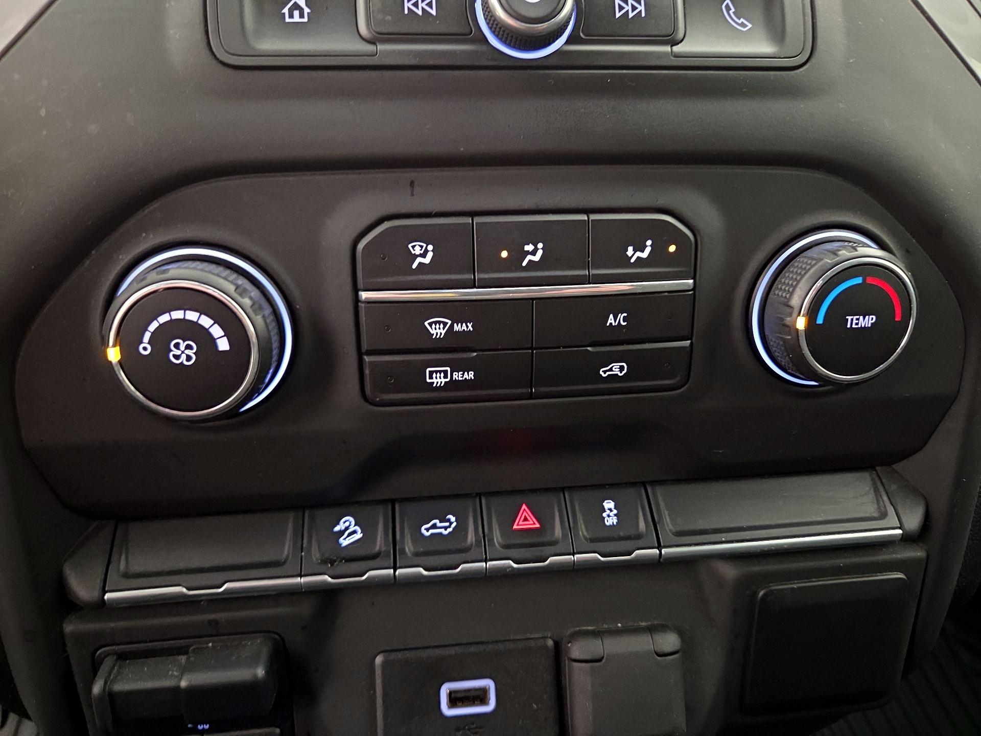Thumbnail: 2020 Chevrolet Silverado 1500 - 14