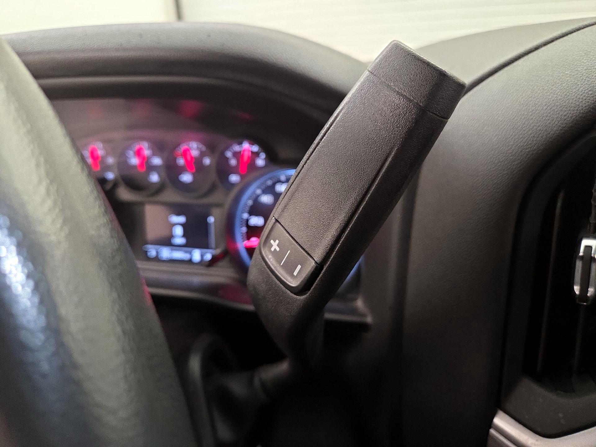 Thumbnail: 2020 Chevrolet Silverado 1500 - 15