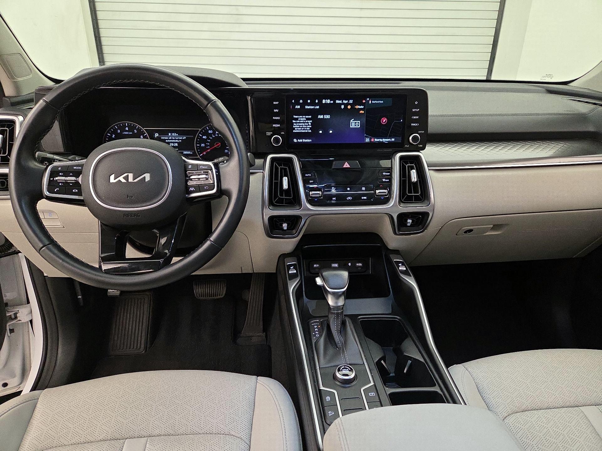 Thumbnail: 2023 Kia Sorento - 9