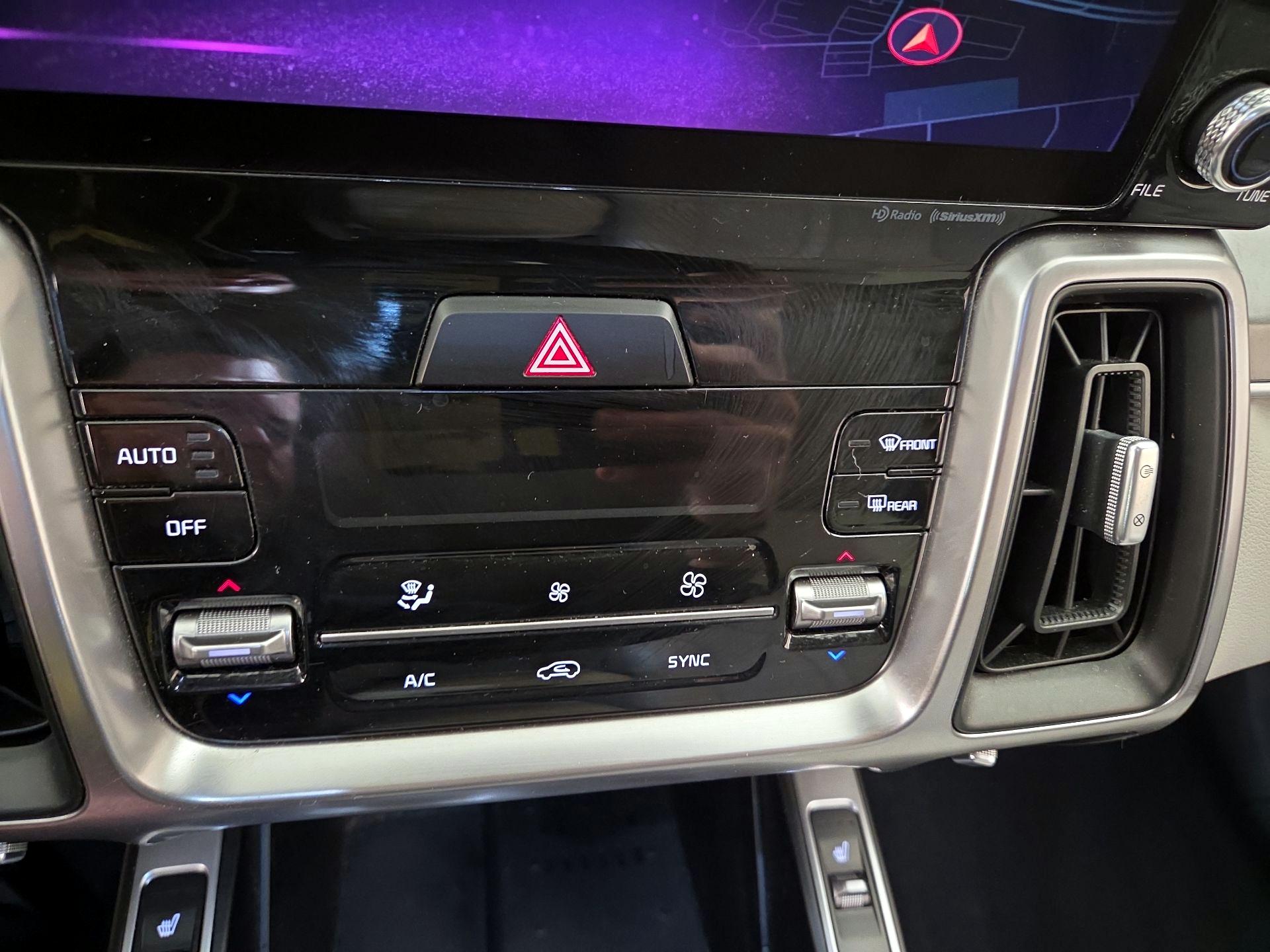 Thumbnail: 2023 Kia Sorento - 15