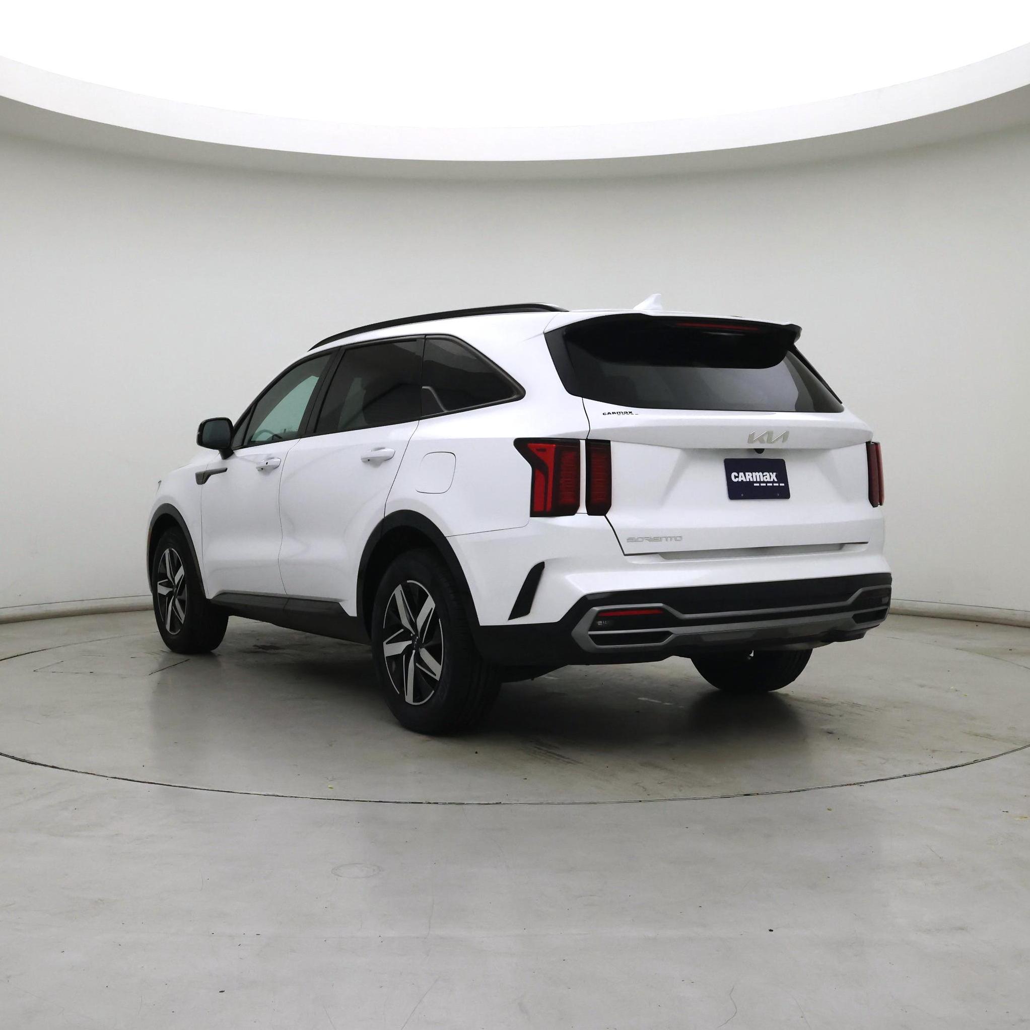 Thumbnail: 2023 Kia Sorento - 2