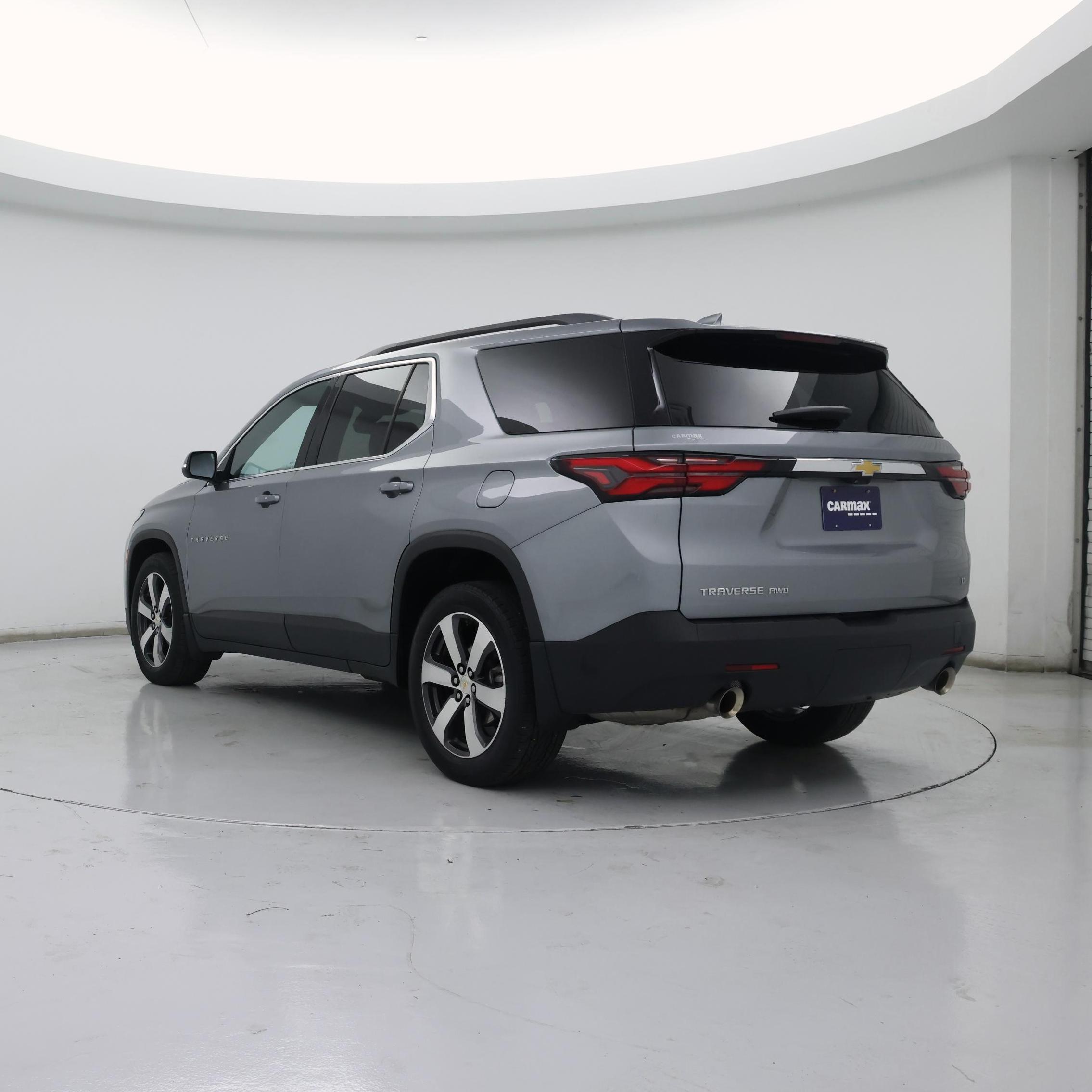 Thumbnail: 2023 Chevrolet Traverse - 2