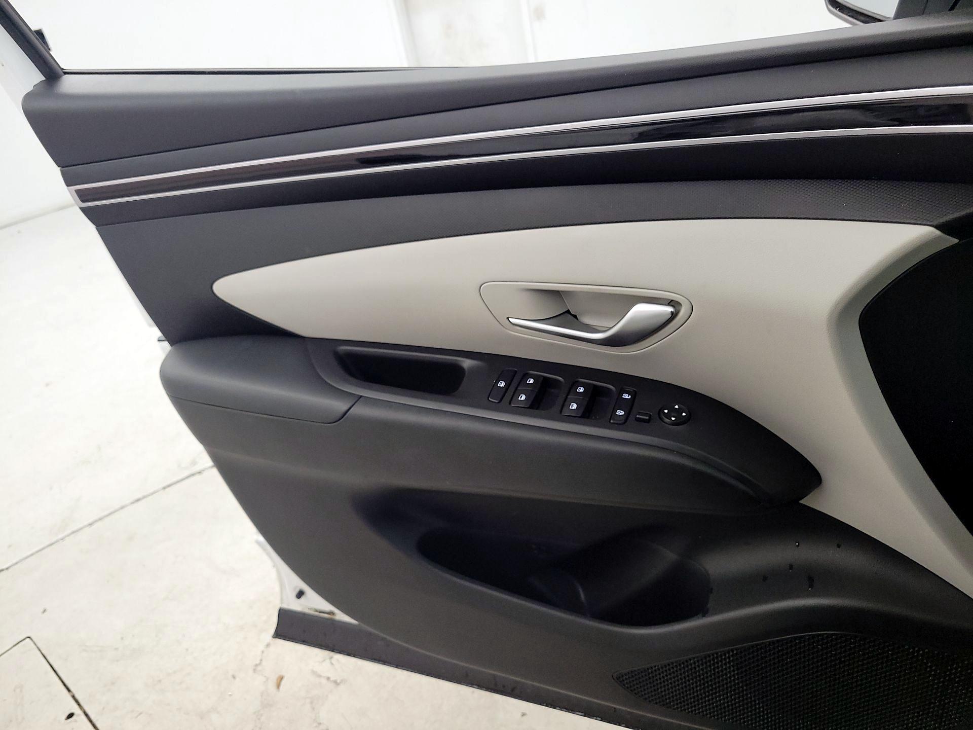 Thumbnail: 2023 Hyundai Tucson - 12