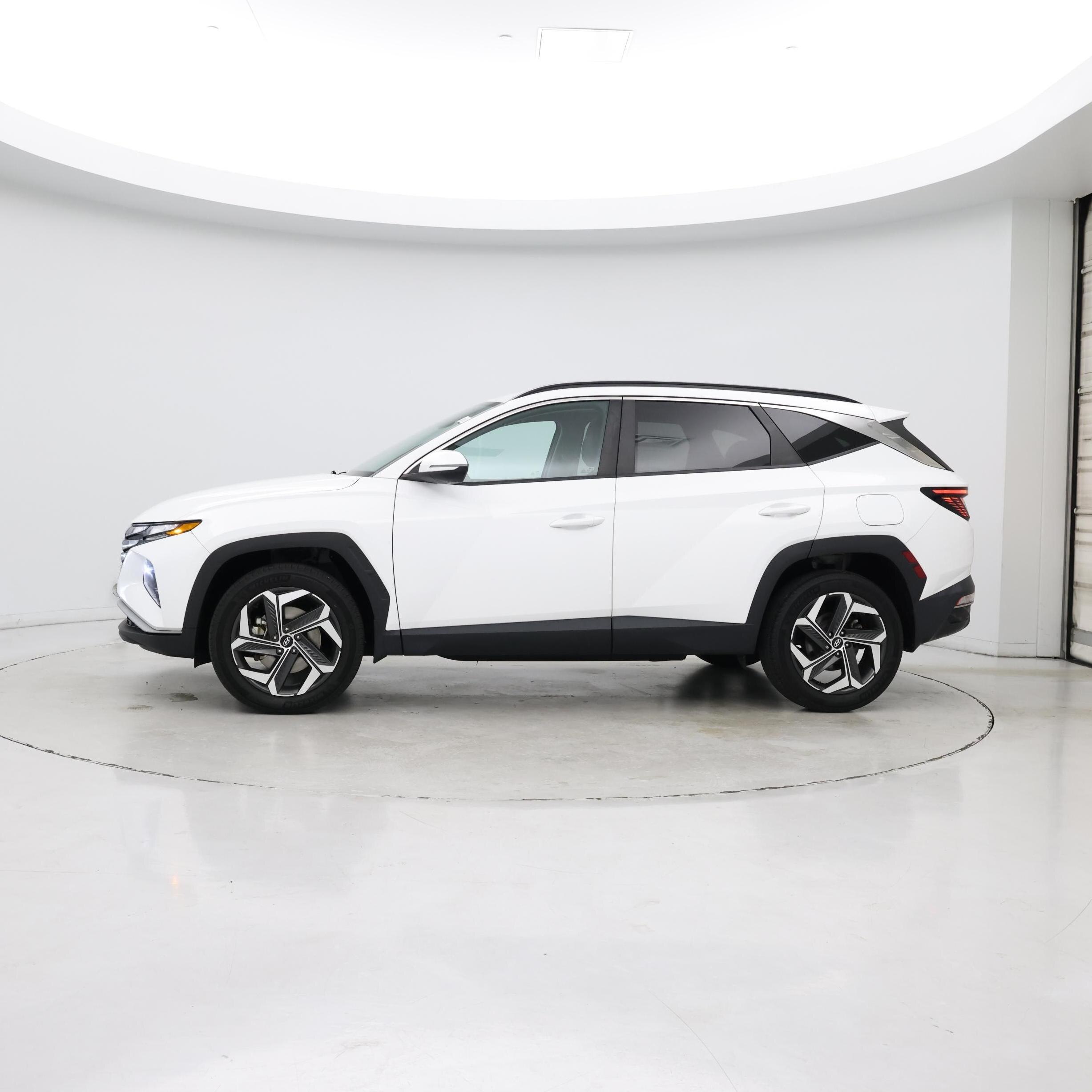 Thumbnail: 2023 Hyundai Tucson - 3