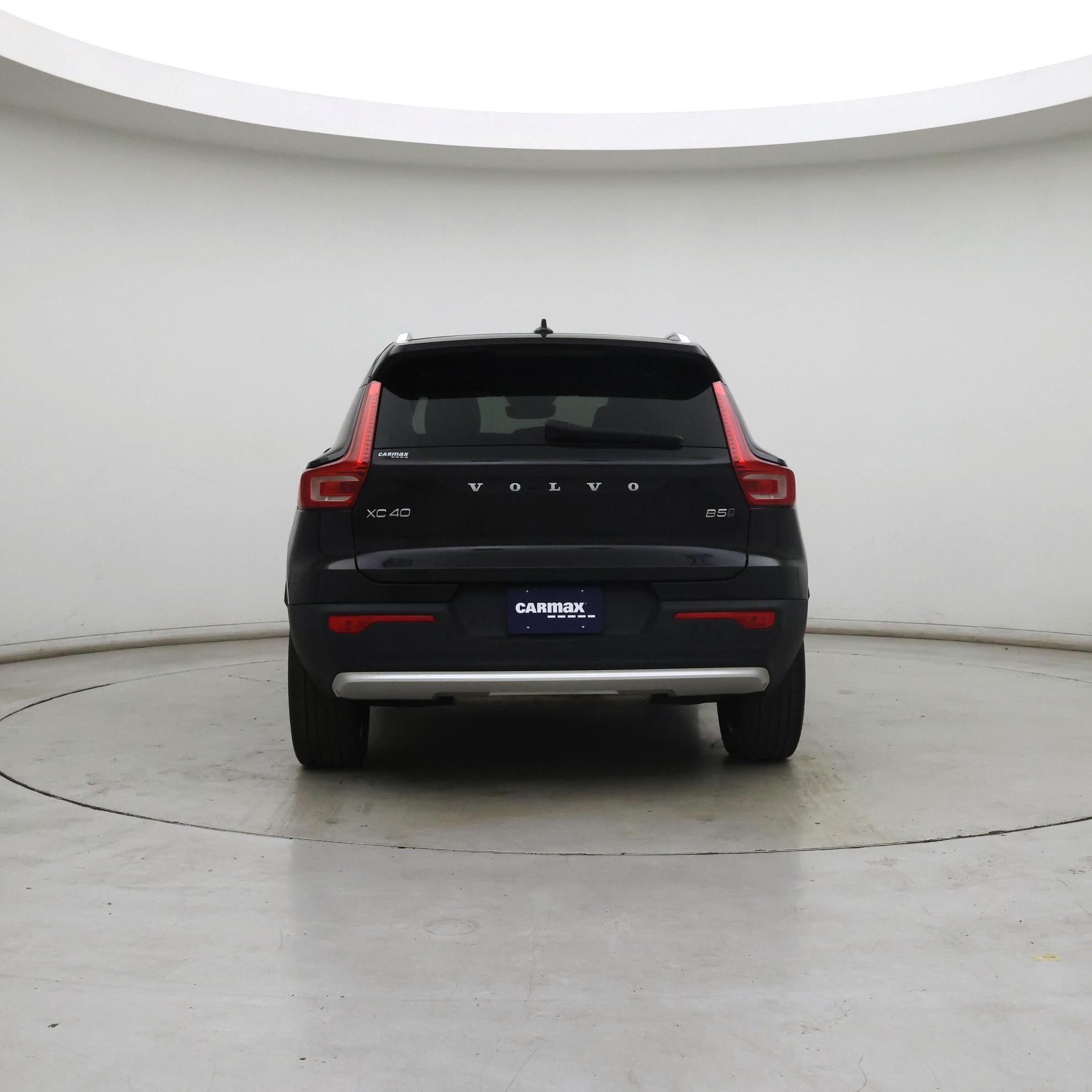 Thumbnail: 2023 Volvo XC40 - 6