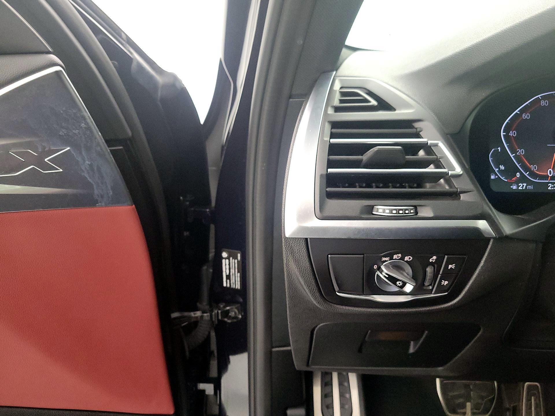 Thumbnail: 2022 BMW X4 - 13