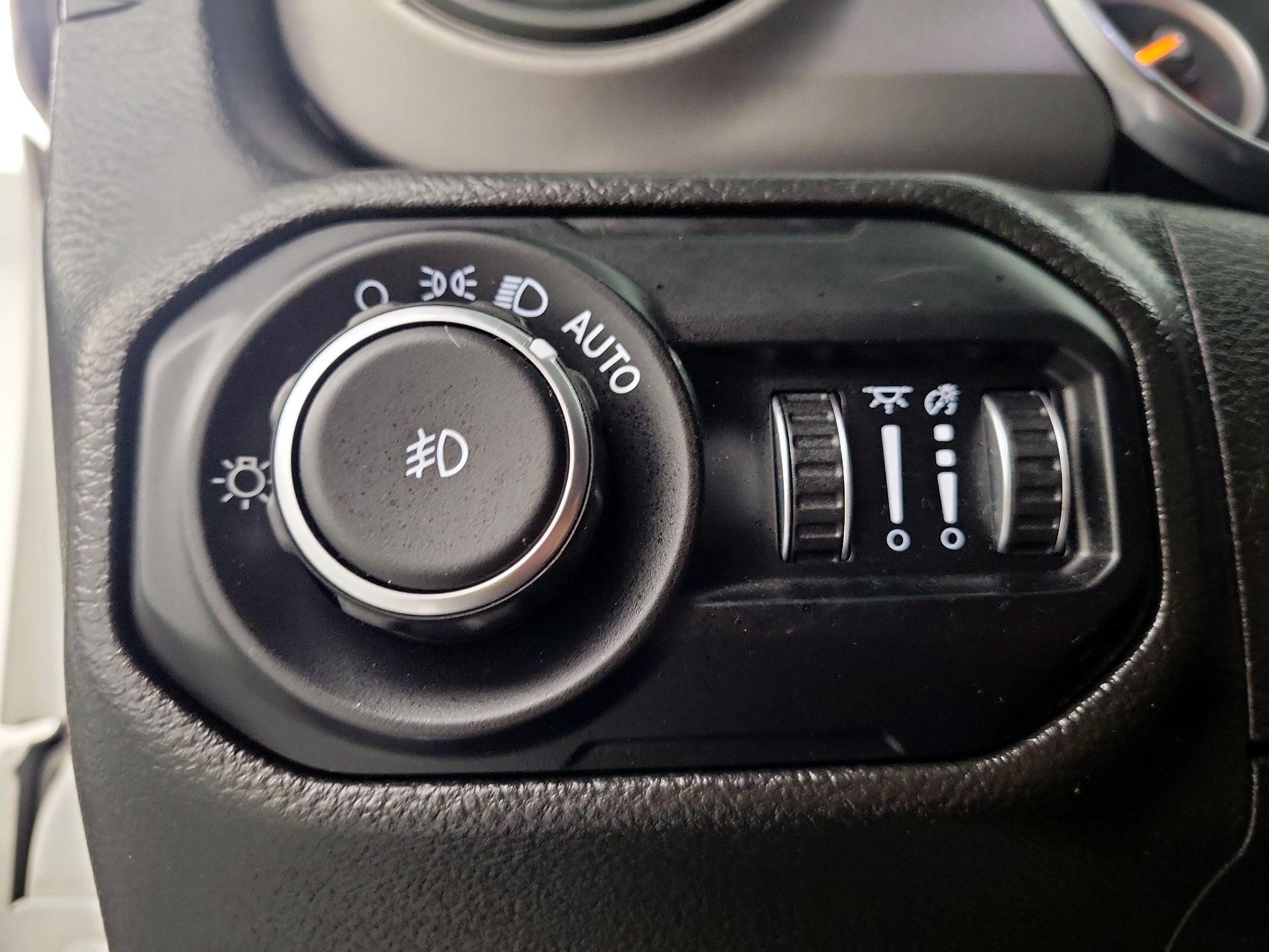 Thumbnail: 2022 Jeep Wrangler - 13