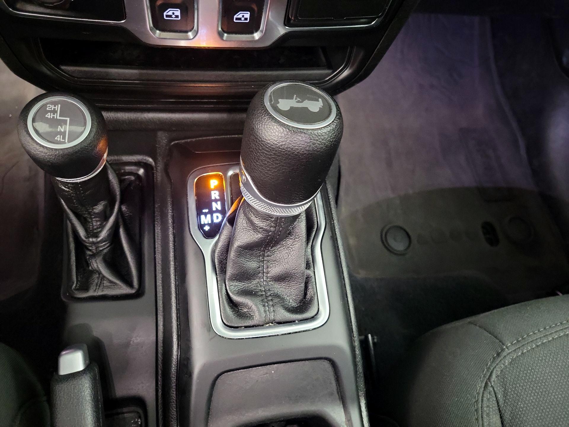 Thumbnail: 2022 Jeep Wrangler - 17