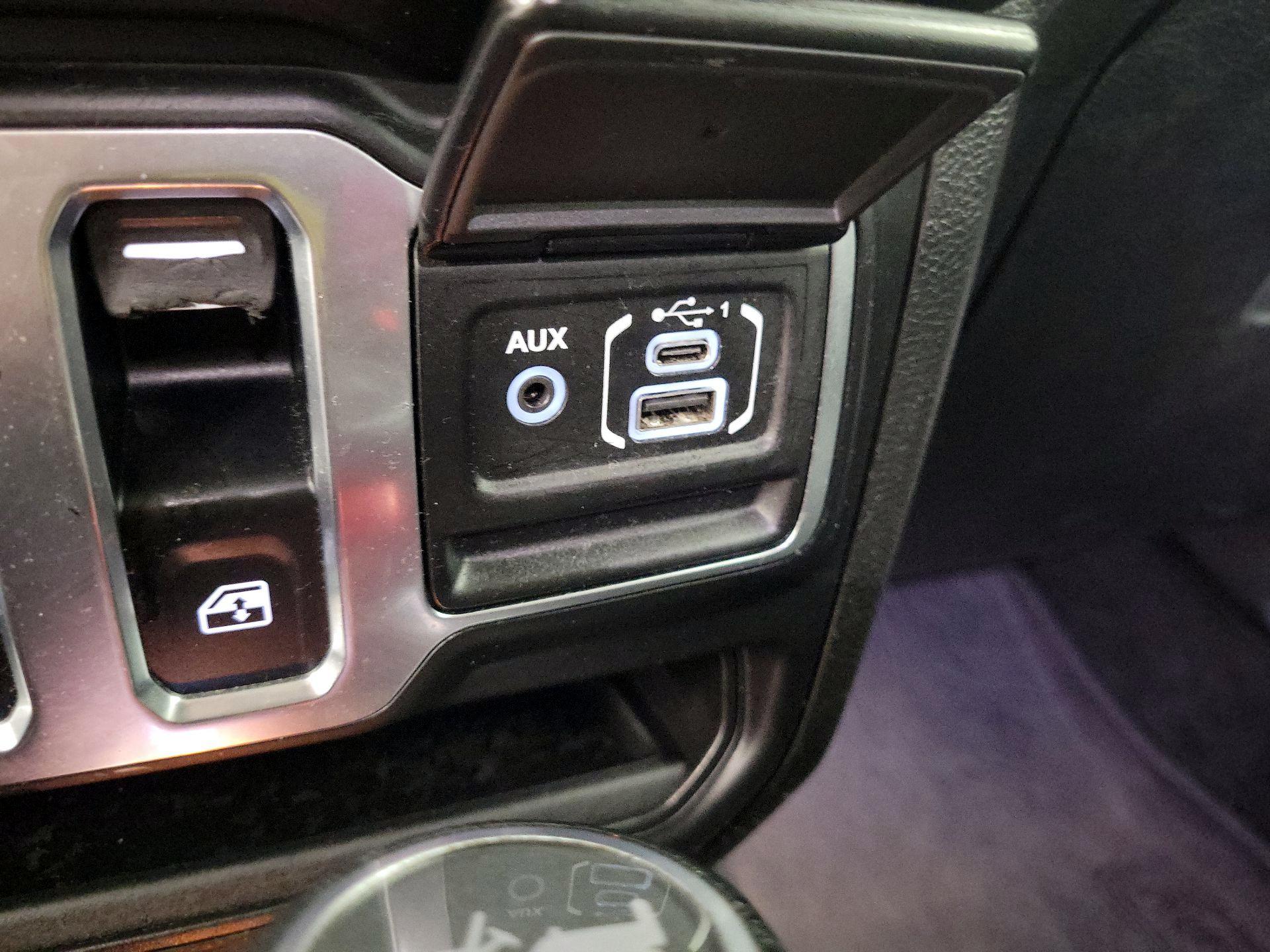 Thumbnail: 2022 Jeep Wrangler - 18