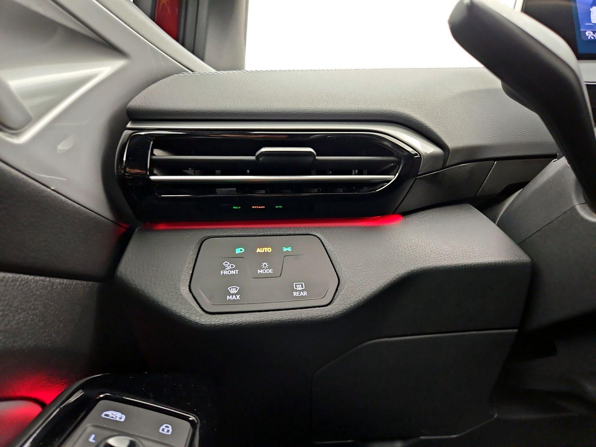 Thumbnail: 2023 Volkswagen ID.4 - 13