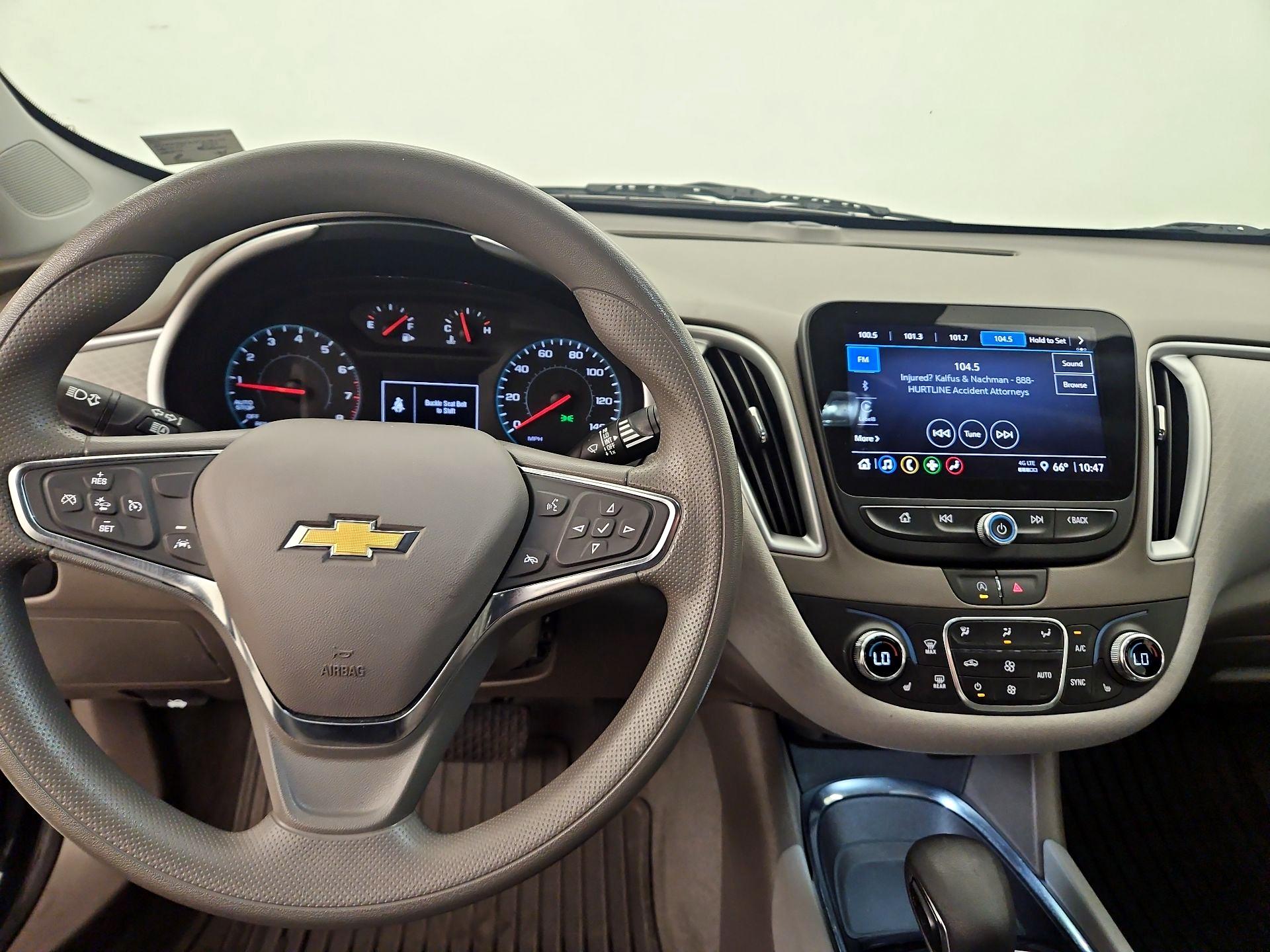 Thumbnail: 2023 Chevrolet Malibu - 9