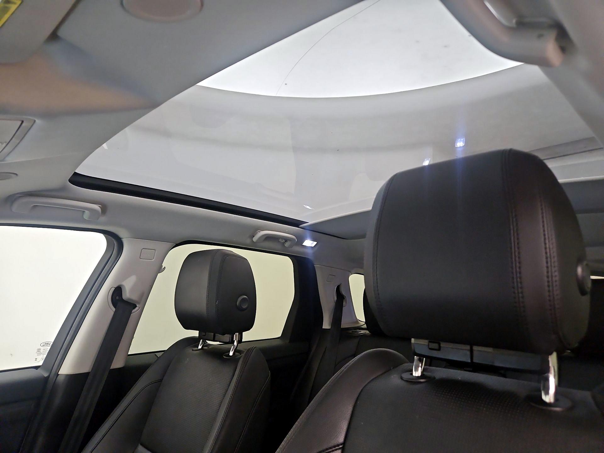 Thumbnail: 2024 Land Rover Discovery Sport - 20
