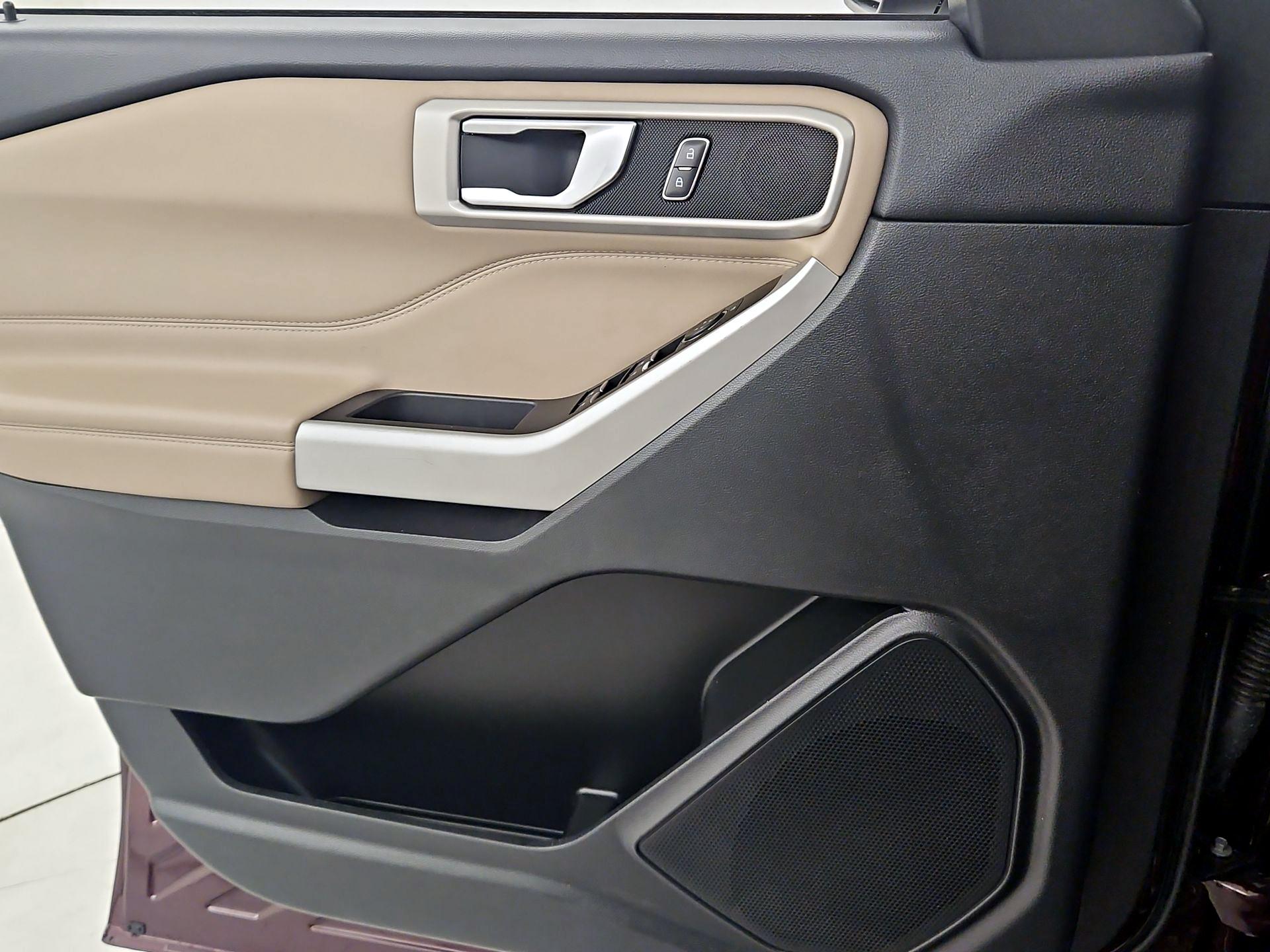 Thumbnail: 2022 Ford Explorer - 12