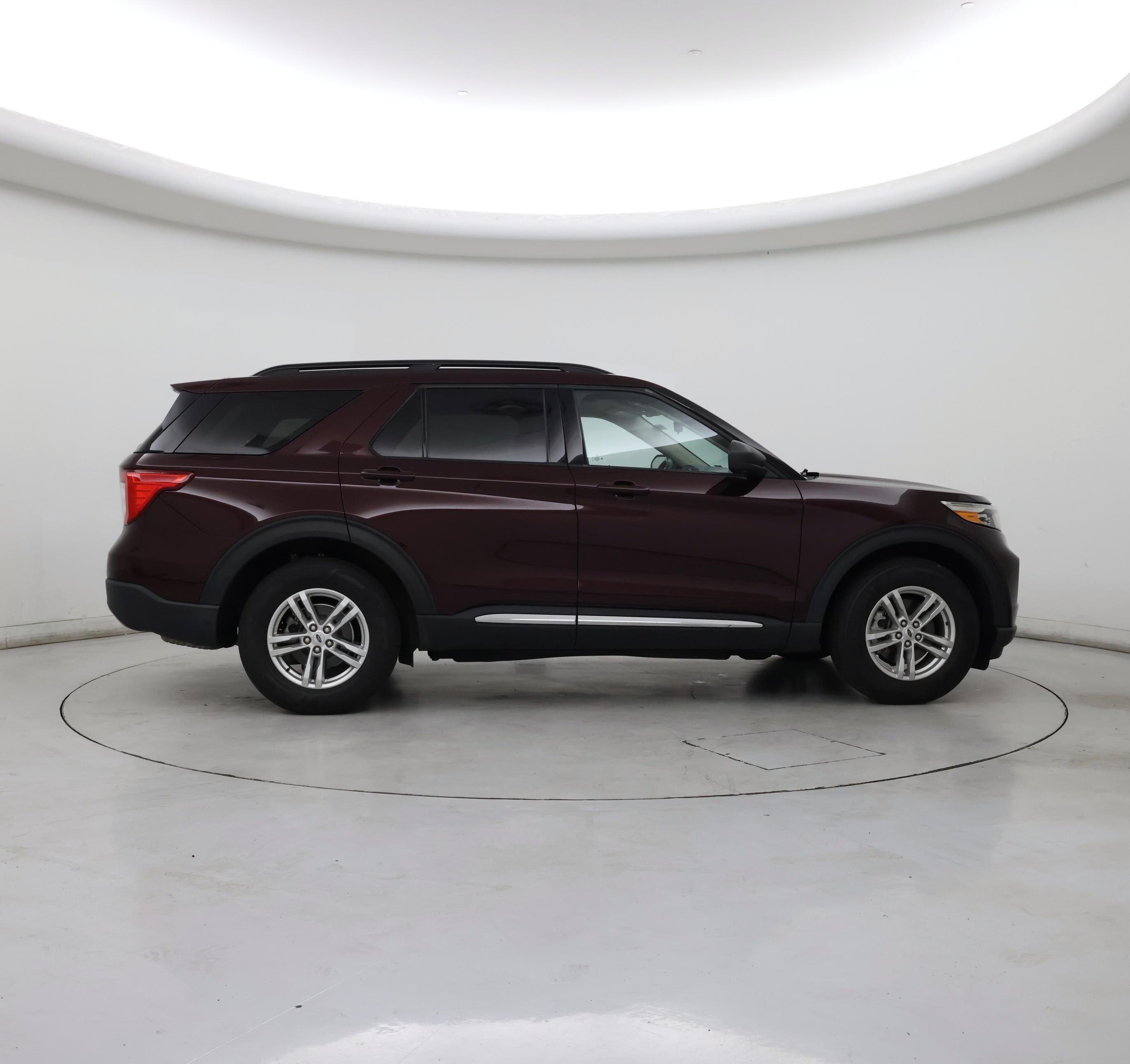 Thumbnail: 2022 Ford Explorer - 7