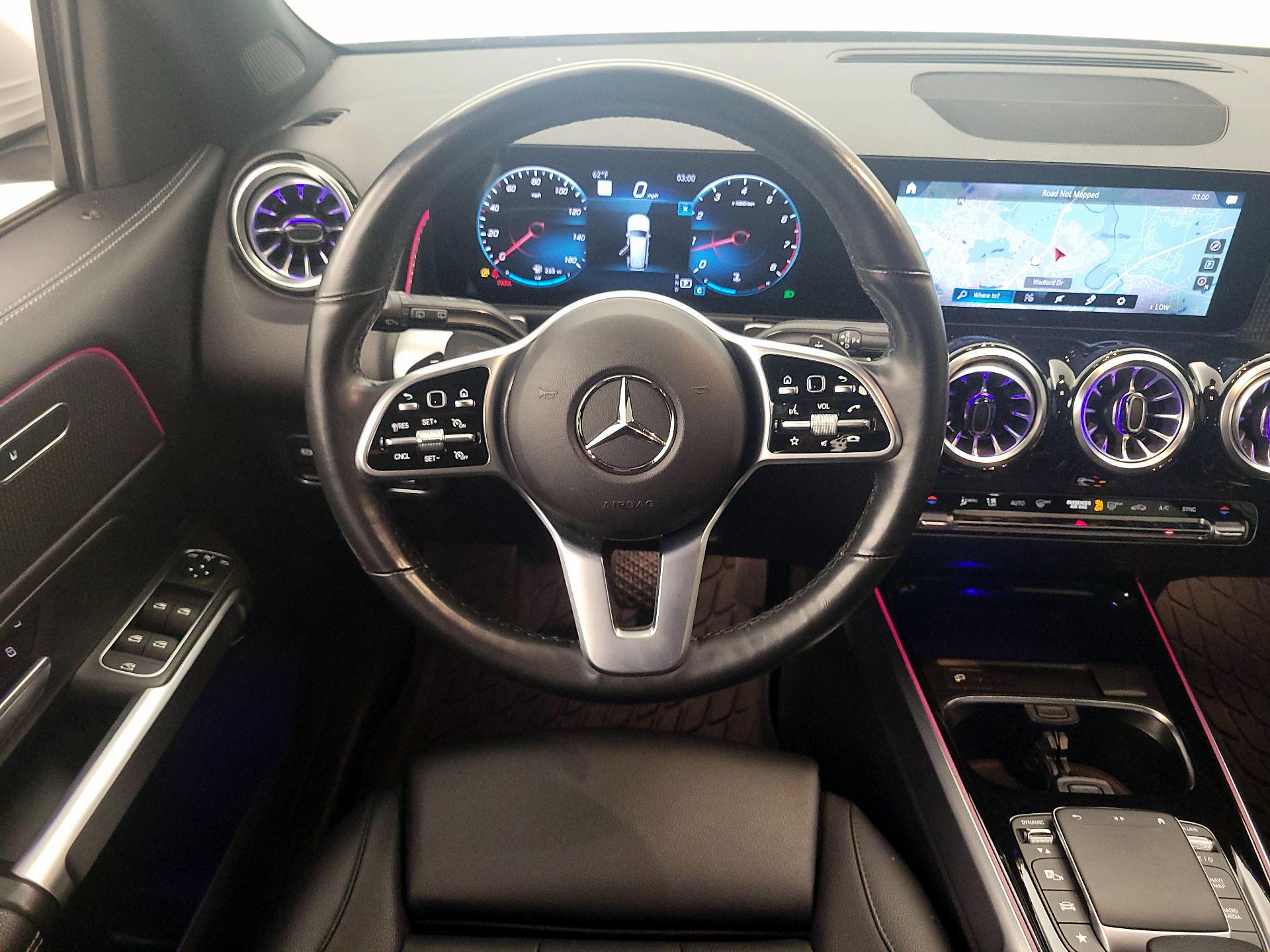 Thumbnail: 2022 Mercedes-Benz GLB - 10