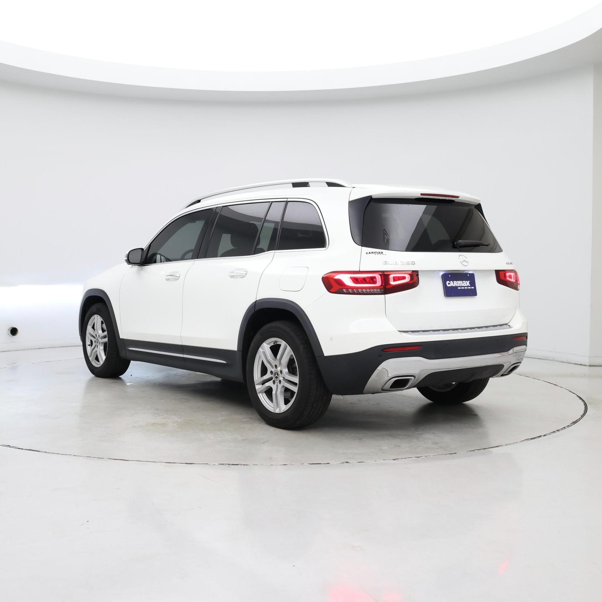 Thumbnail: 2022 Mercedes-Benz GLB - 2