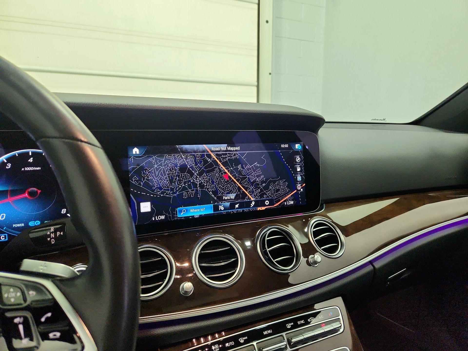 Thumbnail: 2022 Mercedes-Benz E-Class - 14
