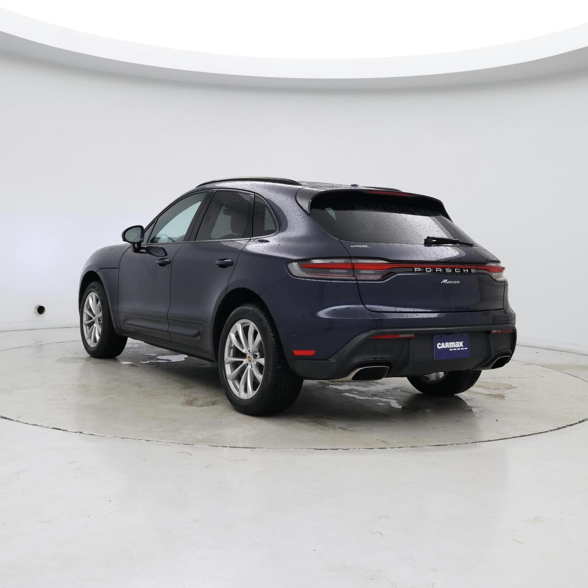 Thumbnail: 2023 Porsche Macan - 2