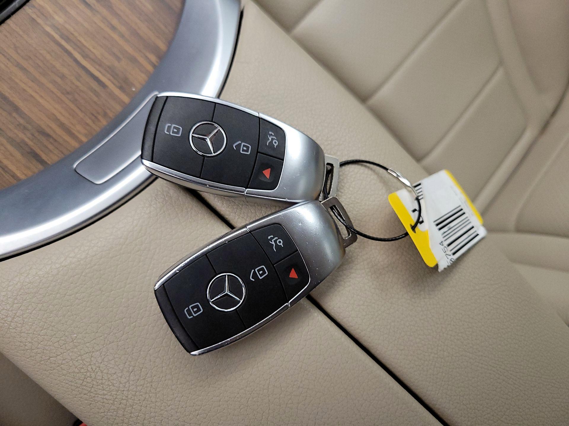 Thumbnail: 2022 Mercedes-Benz GLC - 20