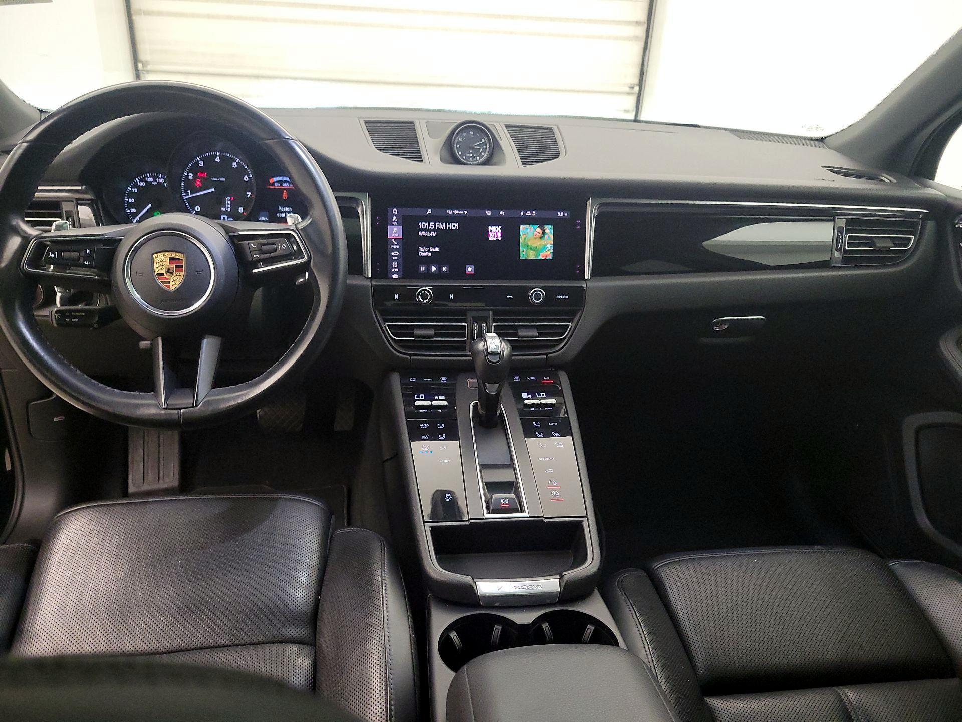 Thumbnail: 2022 Porsche Macan - 9