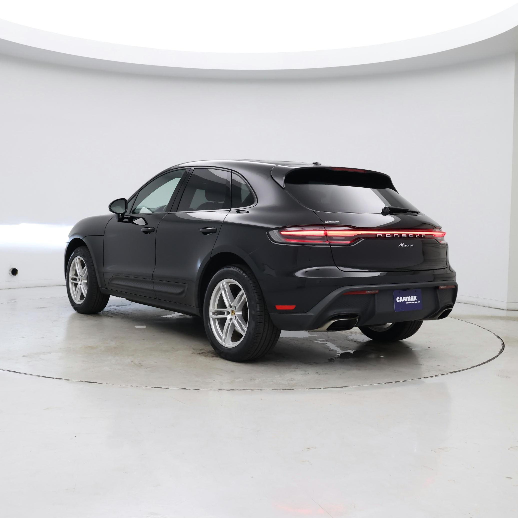 Thumbnail: 2022 Porsche Macan - 2