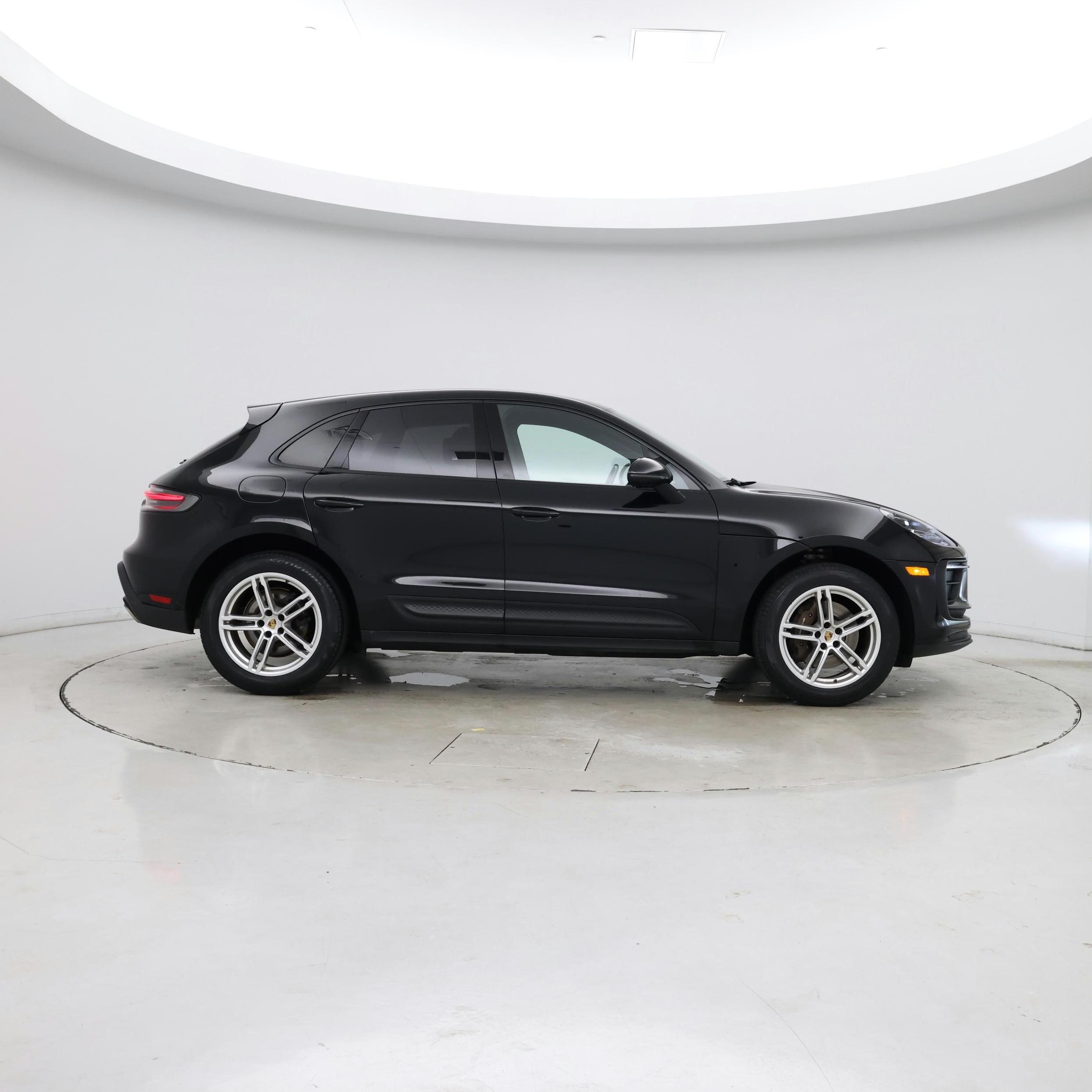 Thumbnail: 2022 Porsche Macan - 7