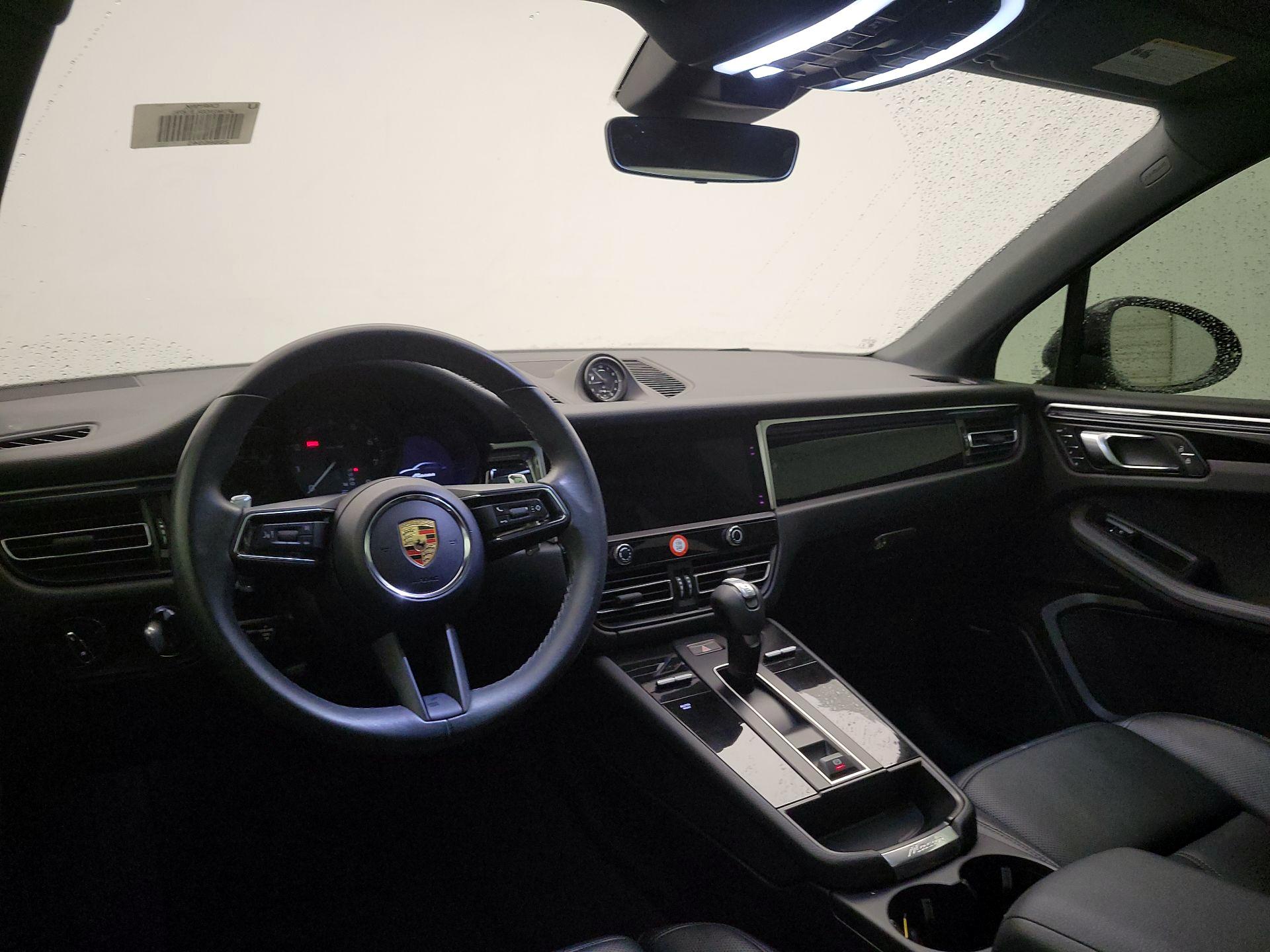 Thumbnail: 2024 Porsche Macan - 9