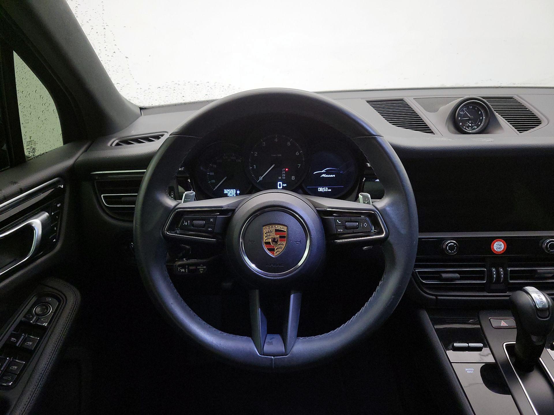 Thumbnail: 2024 Porsche Macan - 10