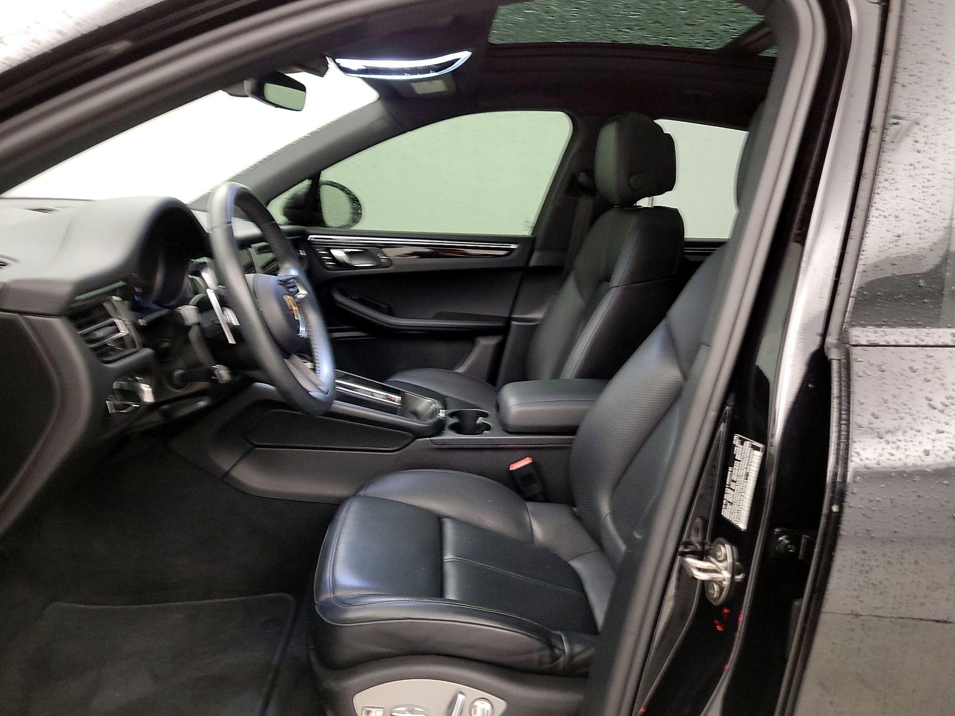Thumbnail: 2024 Porsche Macan - 11