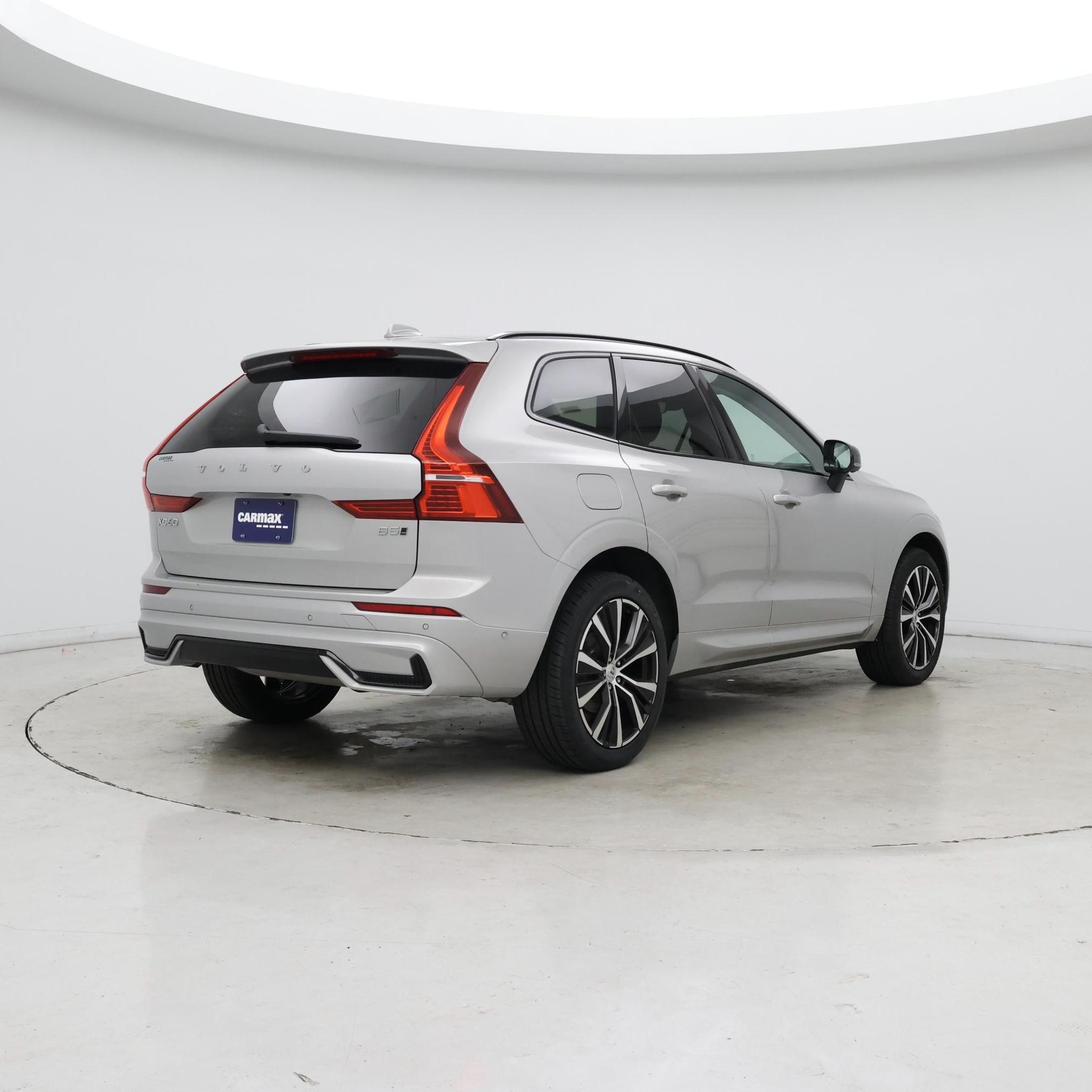 Thumbnail: 2023 Volvo XC60 - 8