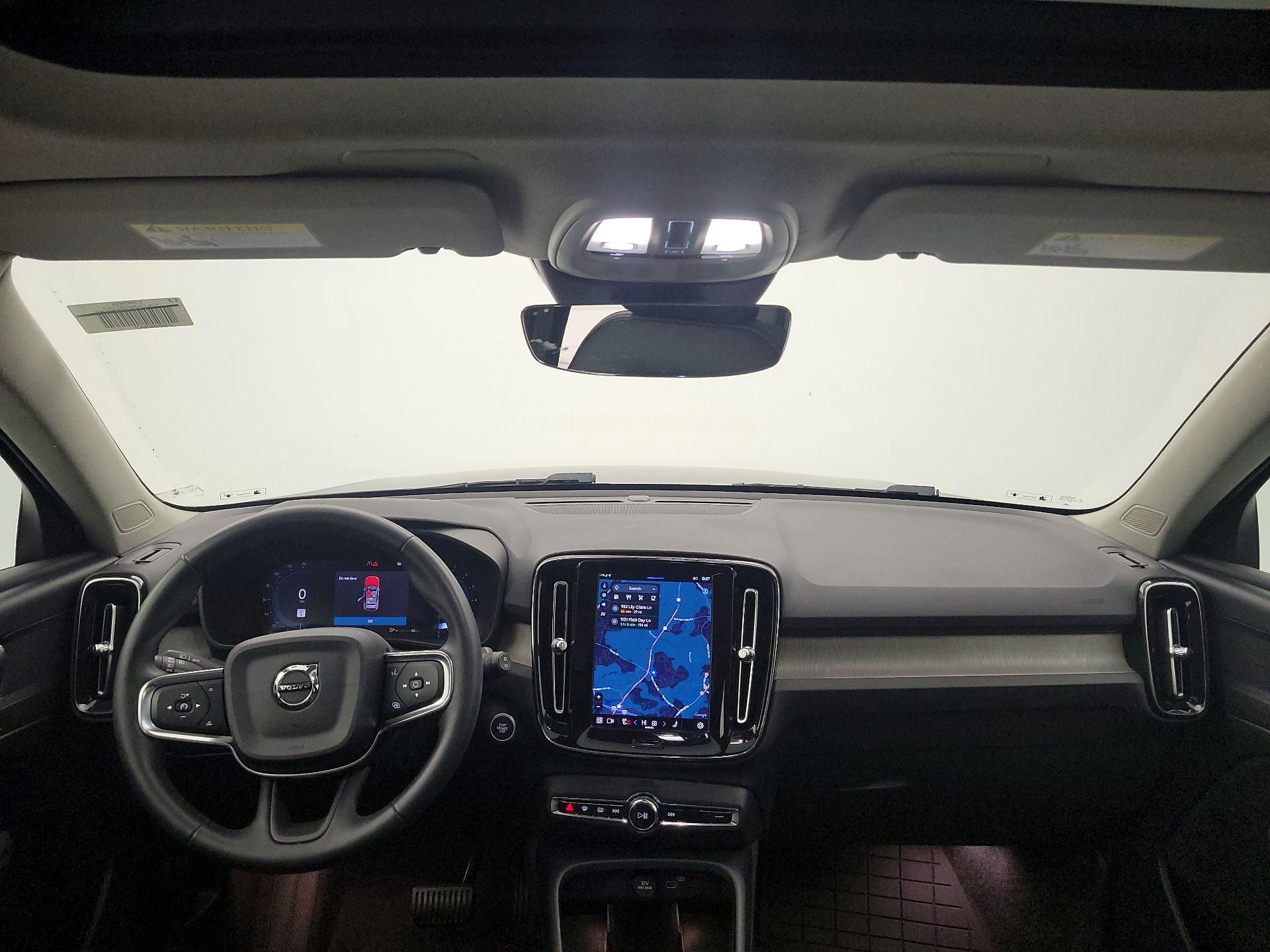 Thumbnail: 2023 Volvo XC40 - 9
