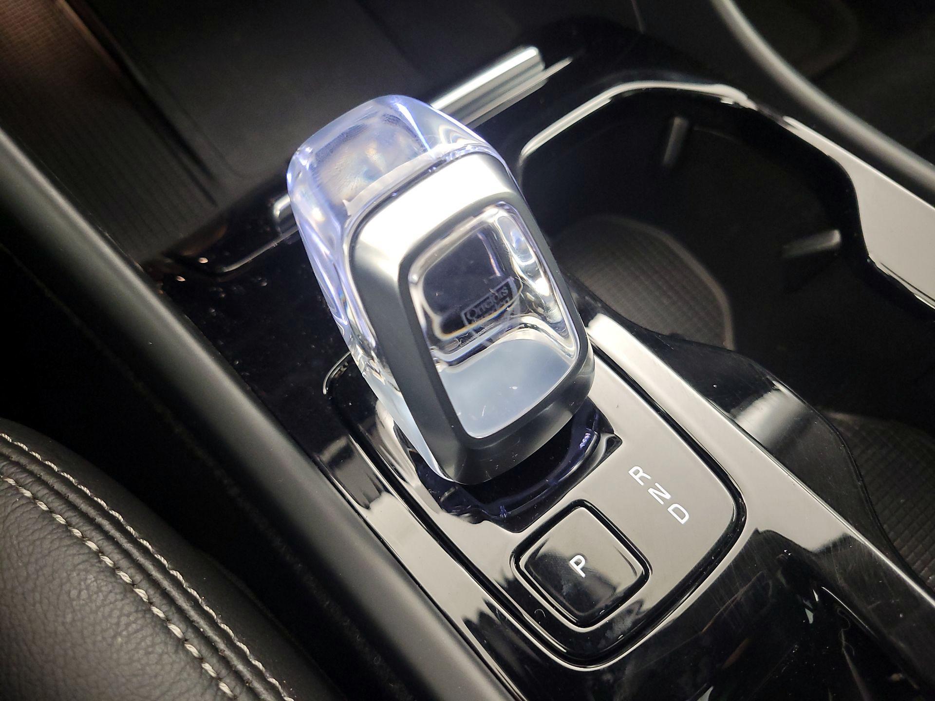 Thumbnail: 2023 Volvo XC40 - 18