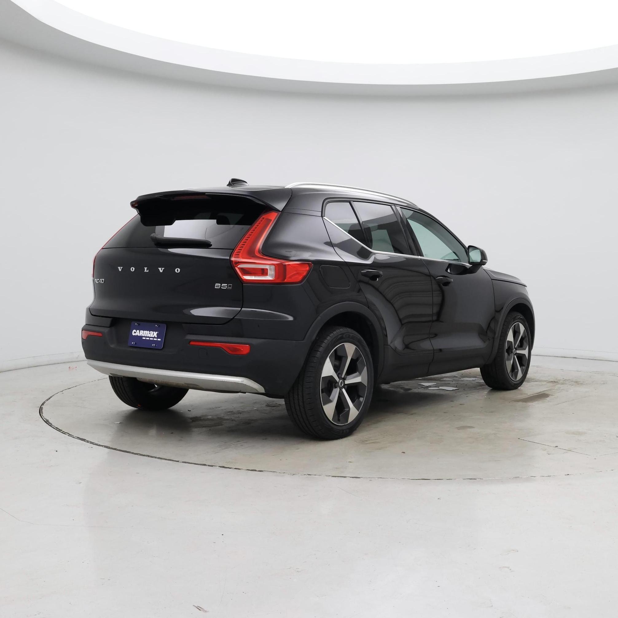 Thumbnail: 2023 Volvo XC40 - 8