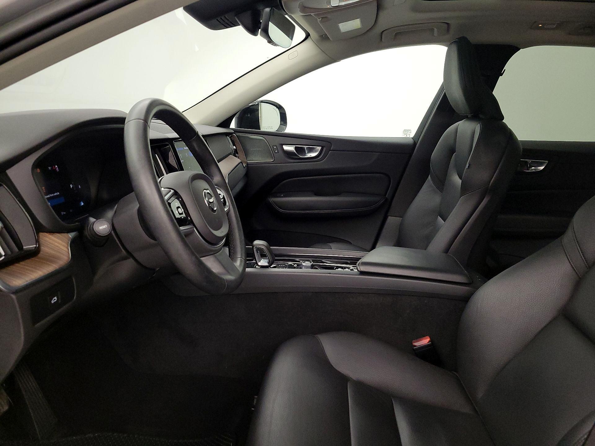 Thumbnail: 2023 Volvo XC60 - 11
